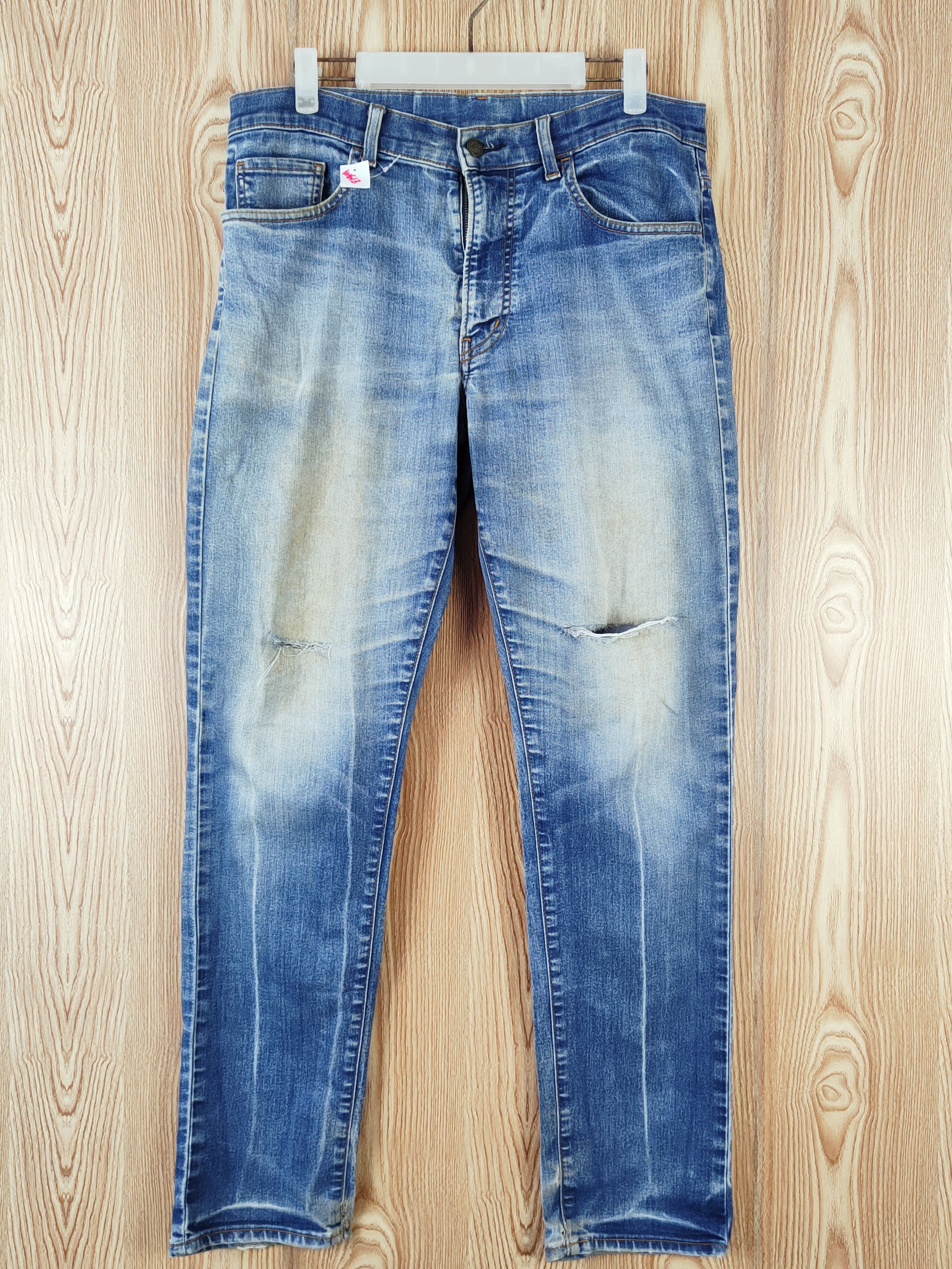 Japanese Brand Uniqlo japan Blue faded Distressed Ripped Jeans #W613 Size US 33 - 1 Thumbnail