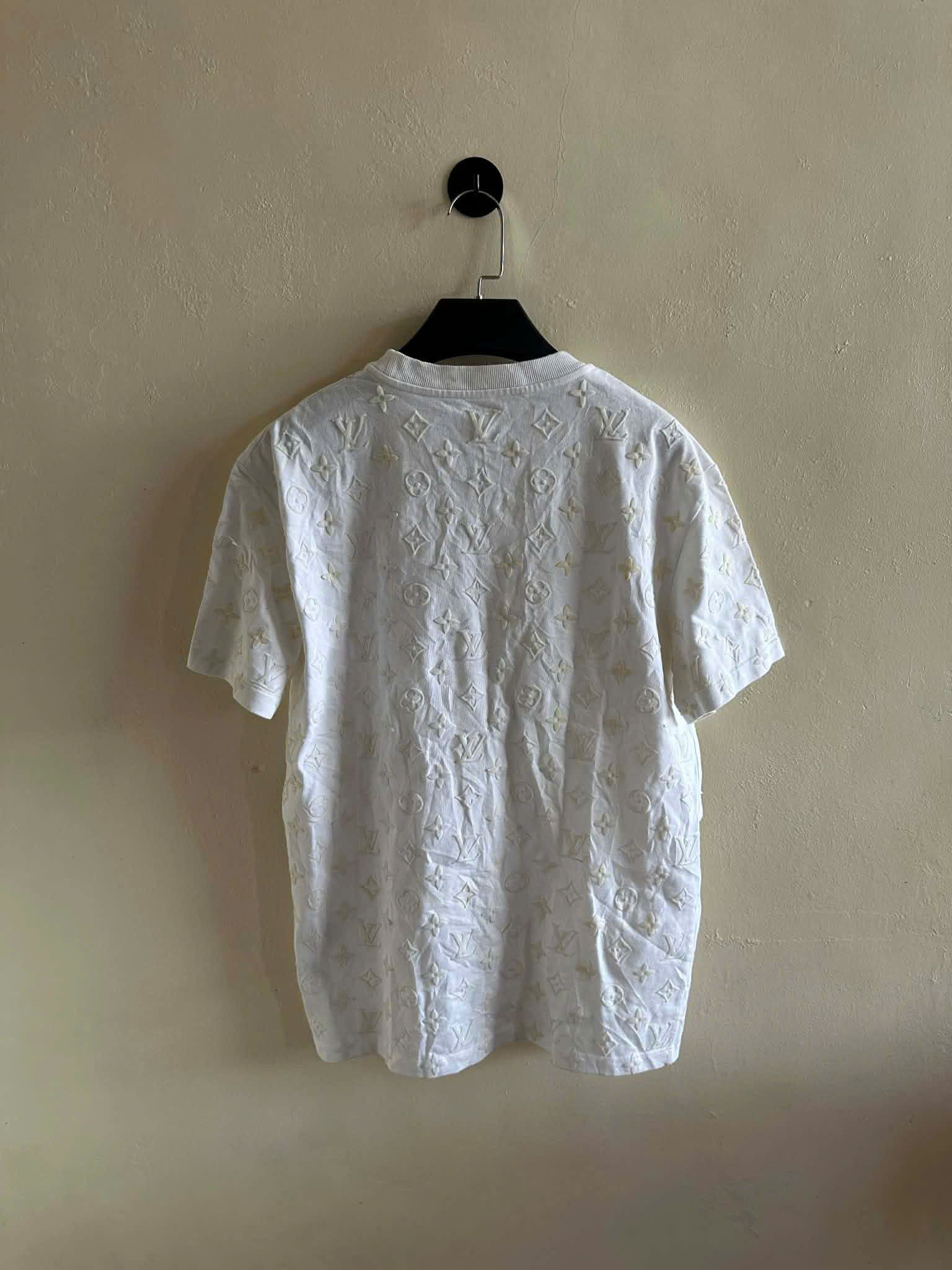 Louis Vuitton LOUIS VUITTON T SHIRT Size US M / EU 48-50 / 2 - 8 Thumbnail