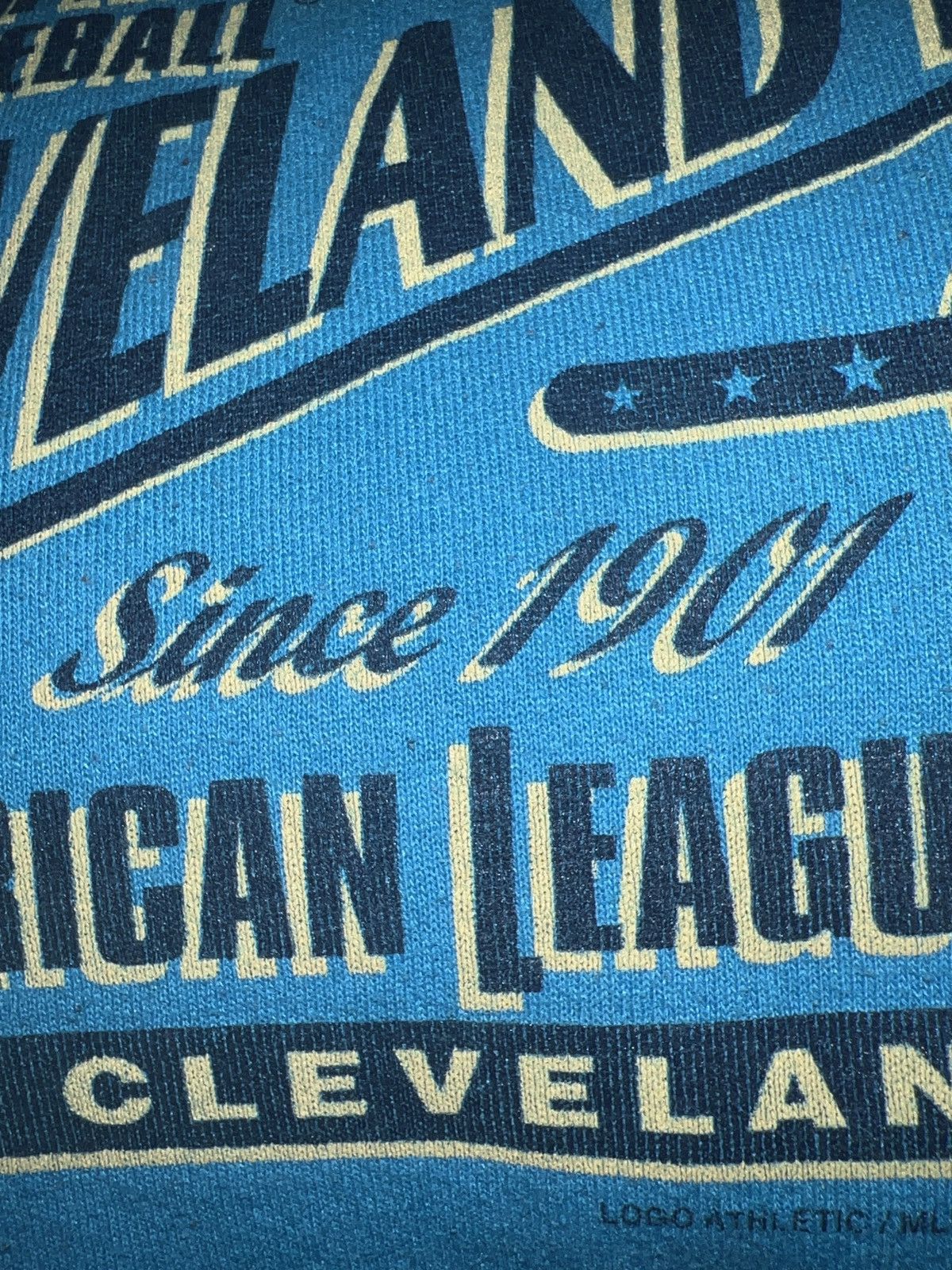 MLB Logo 7 MLB ALA Cleveland Indians Sweatshirt Size US XL / EU 56 / 4 - 5 Thumbnail