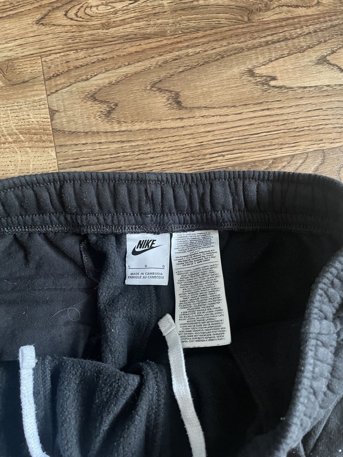 Nike Nike Big Swoosh Shorts Black large vintage sportswear Size US 33 - 4 Thumbnail