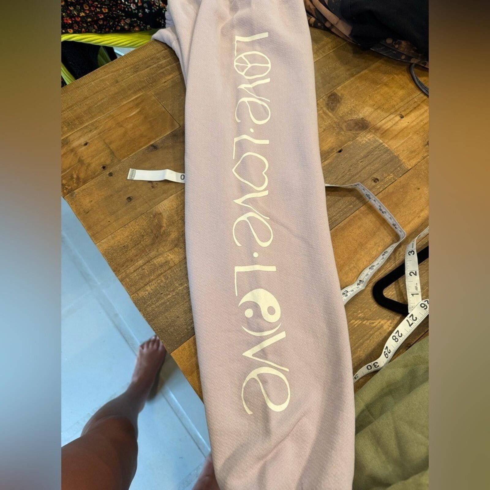 Spiritual Gangster Spiritual Gangster Lilac LOVE LOVE LOVE Peace Sign Sweats XS Size 26" / US 2 / IT 38 - 4 Thumbnail