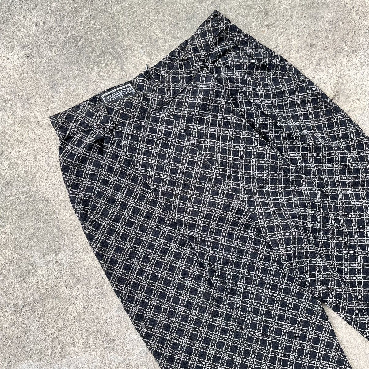 Designer × Versus Versace × Vintage Versus Versace Vintage Size 26" / US 2 / IT 38 - 3 Thumbnail