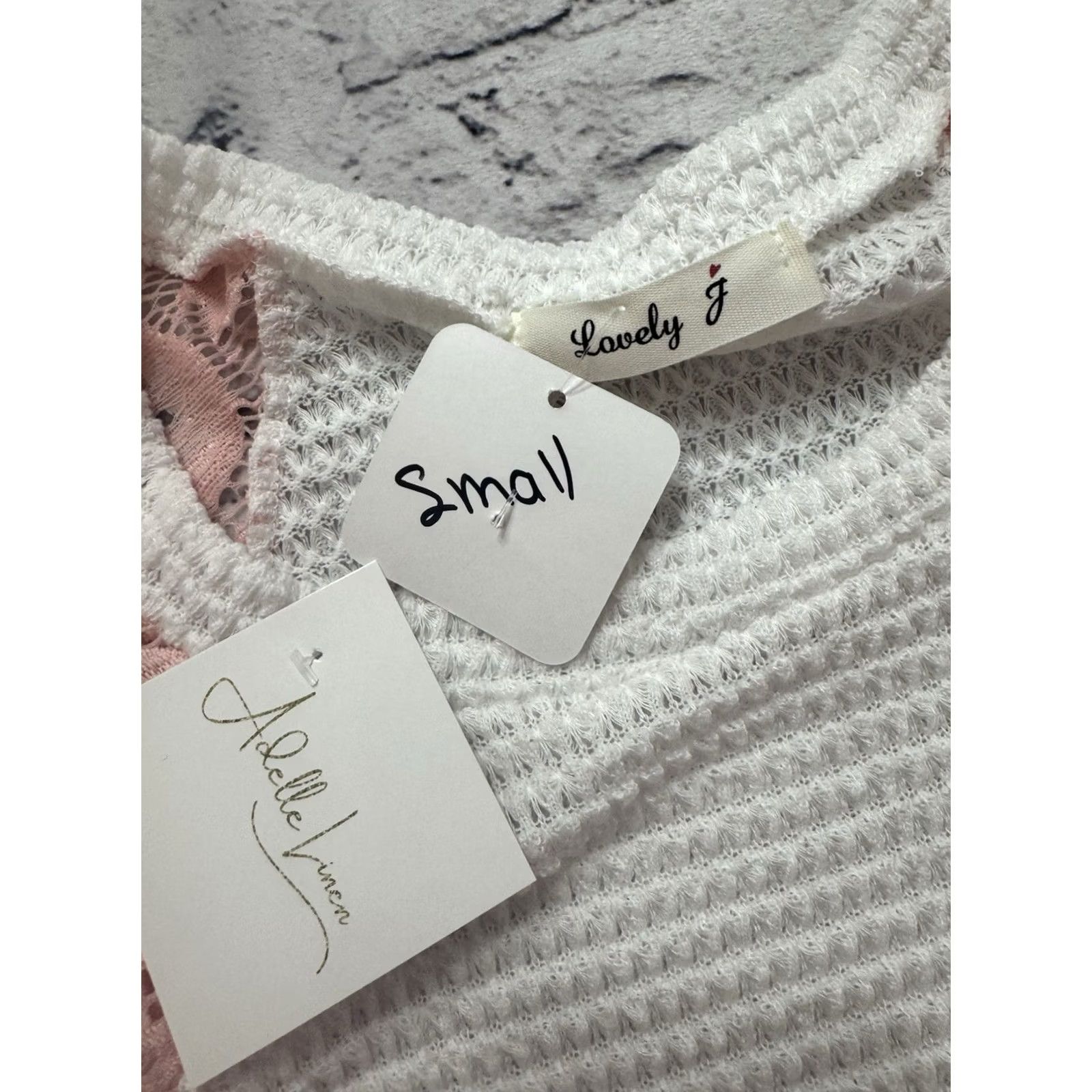 Vintage Love J Top Blouse Women's Small Pink White Solid Crew Neck Short Sleeve Button Ruffle Casual Size S / US 4 / IT 40 - 4 Thumbnail