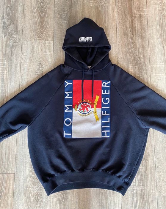 Vetements x best sale tommy hilfiger hoodie