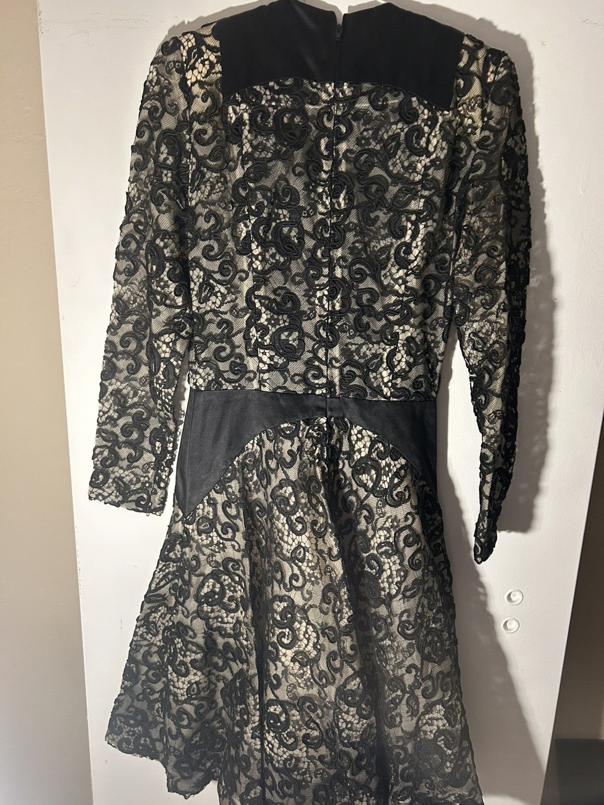 Geoffrey Beene GEOFFREY BEENE FLORAL LACE PANEL COCKTAIL DRESS Size 6 Size M / US 6-8 / IT 42-44 - 7 Thumbnail
