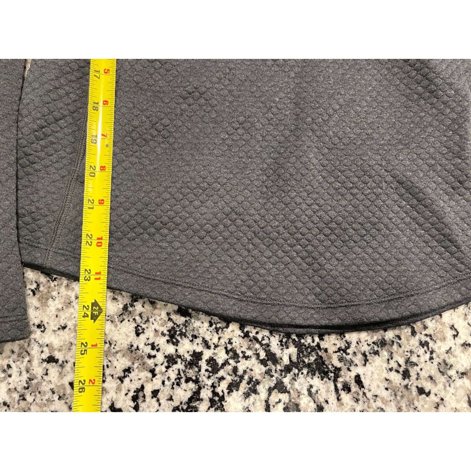 Marmot Marmot Sweatshirt Womens Medium Gray Long Sleeve Quilted Turtleneck Pullover Size M / US 6-8 / IT 42-44 - 3 Thumbnail