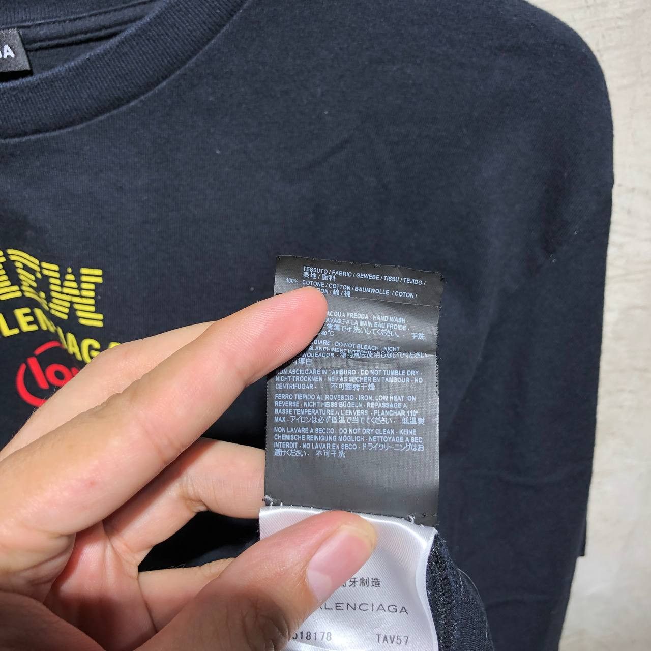 Balenciaga Balenciaga New Logo Out Now tee Size S / US 4 / IT 40 - 12 Thumbnail