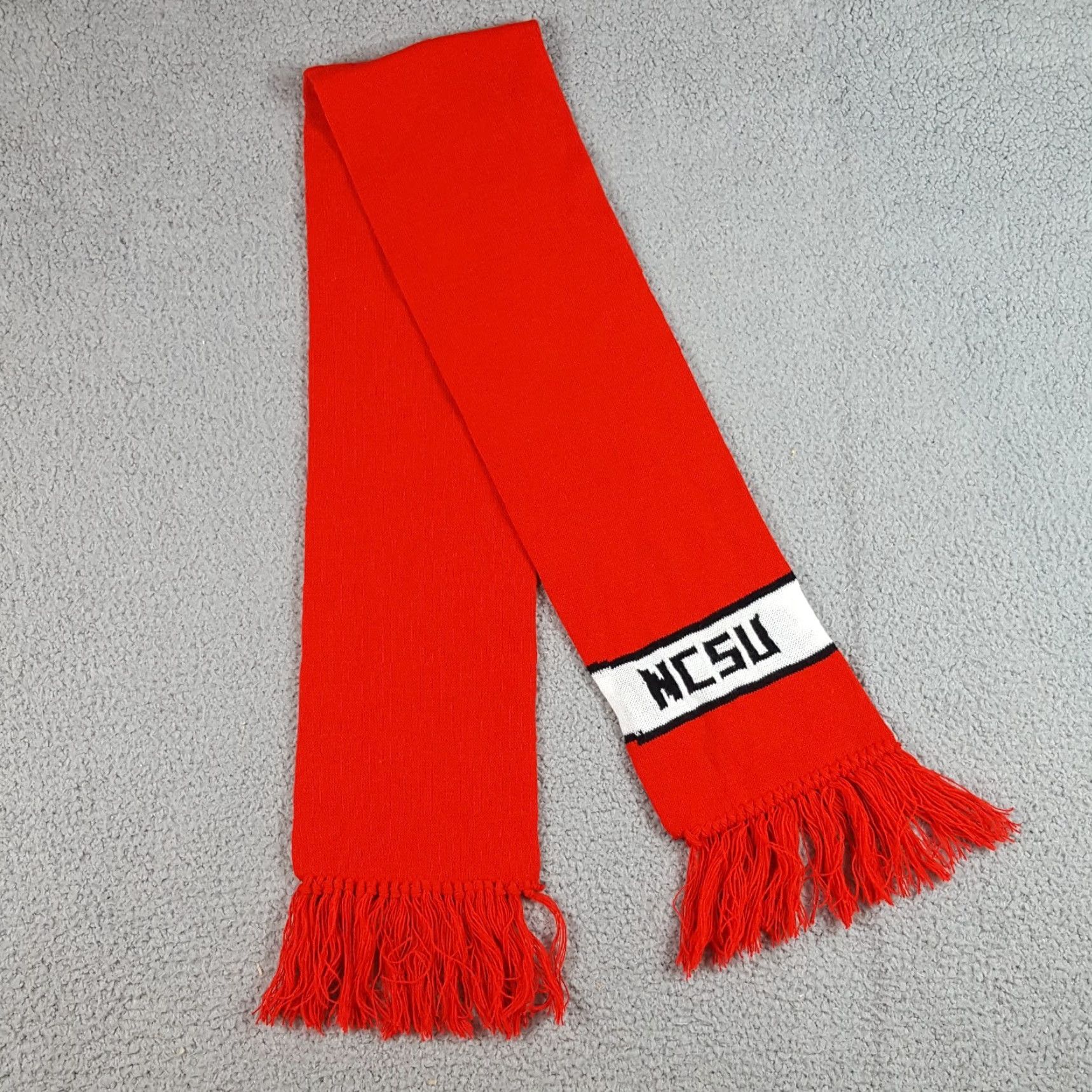 Vintage VINTAGE 80s Ice Inc NCSU Wolf Pack Scarf Red Cotton Fringe Tassel Retro College Football Unisex Size ONE SIZE - 5 Thumbnail