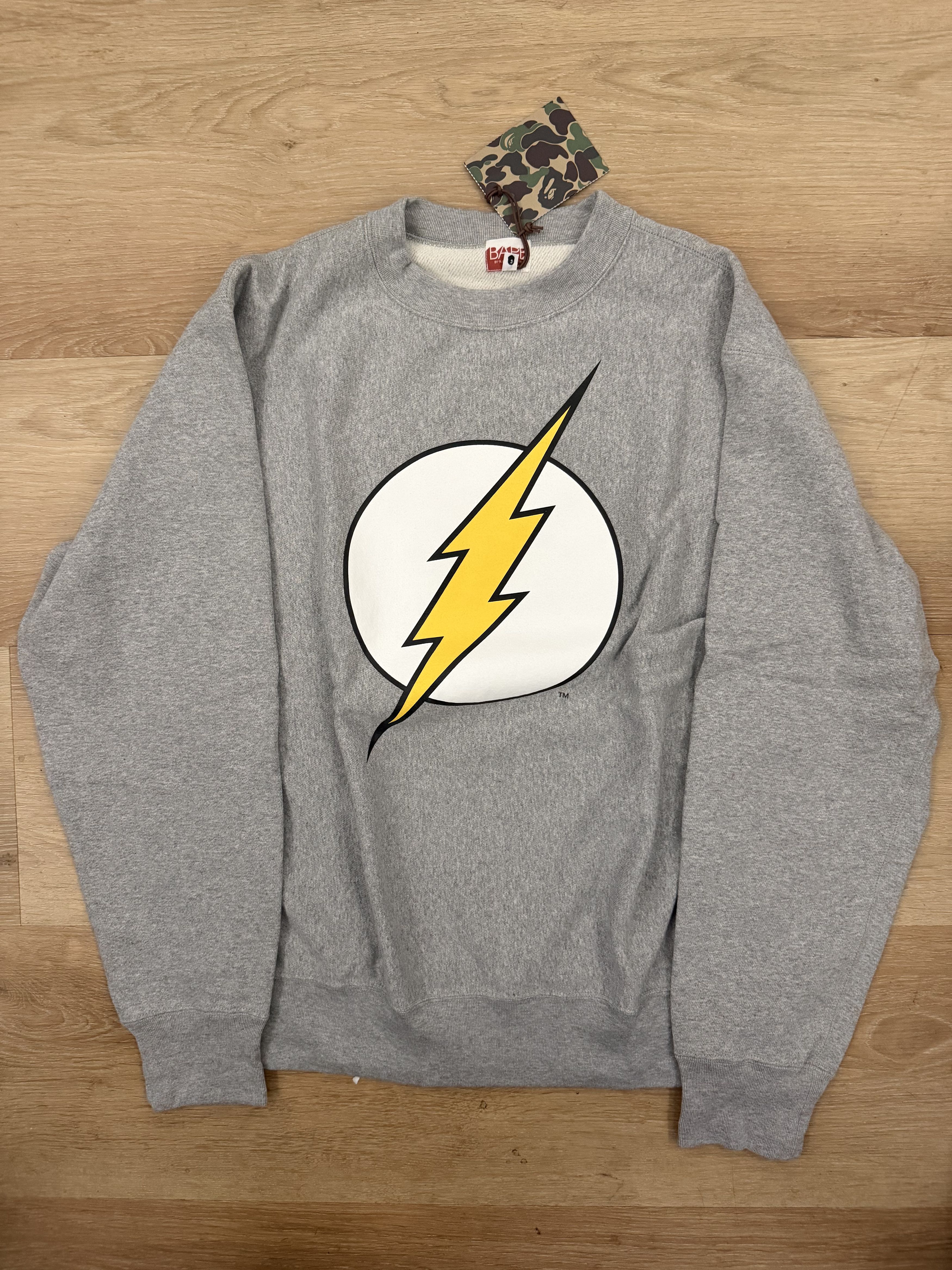 Bape × DC Comics BAPE BAPESTA MILO THUNDER CREWNECK GRAY Size US M / EU 48-50 / 2 - 1 Thumbnail