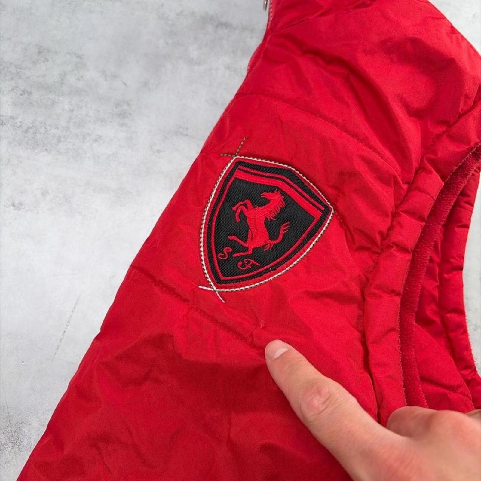 Ferrari Vintage 90’s Red Ferrari Racing Puffer Vest Size US L / EU 52-54 / 3 - 7 Thumbnail