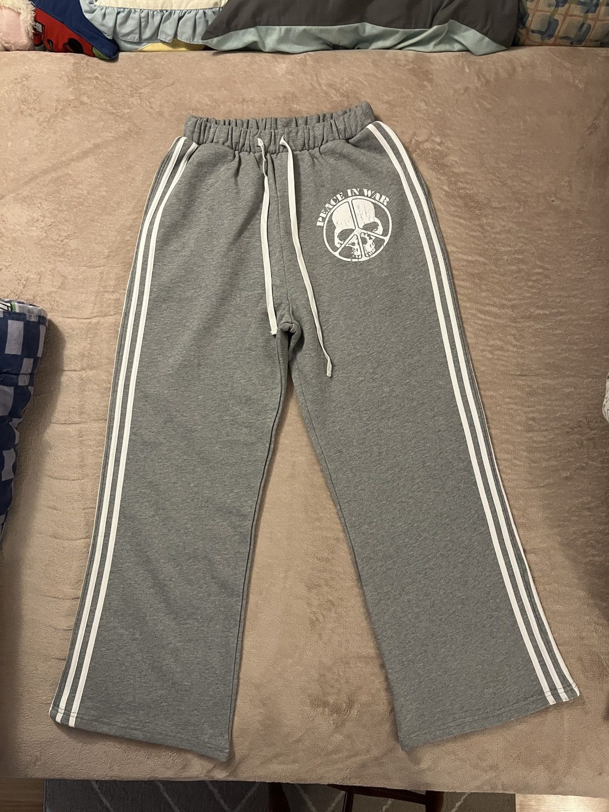 Other PeaceInWar Skull Sweatpants Size US 32 / EU 48 - 1 Thumbnail