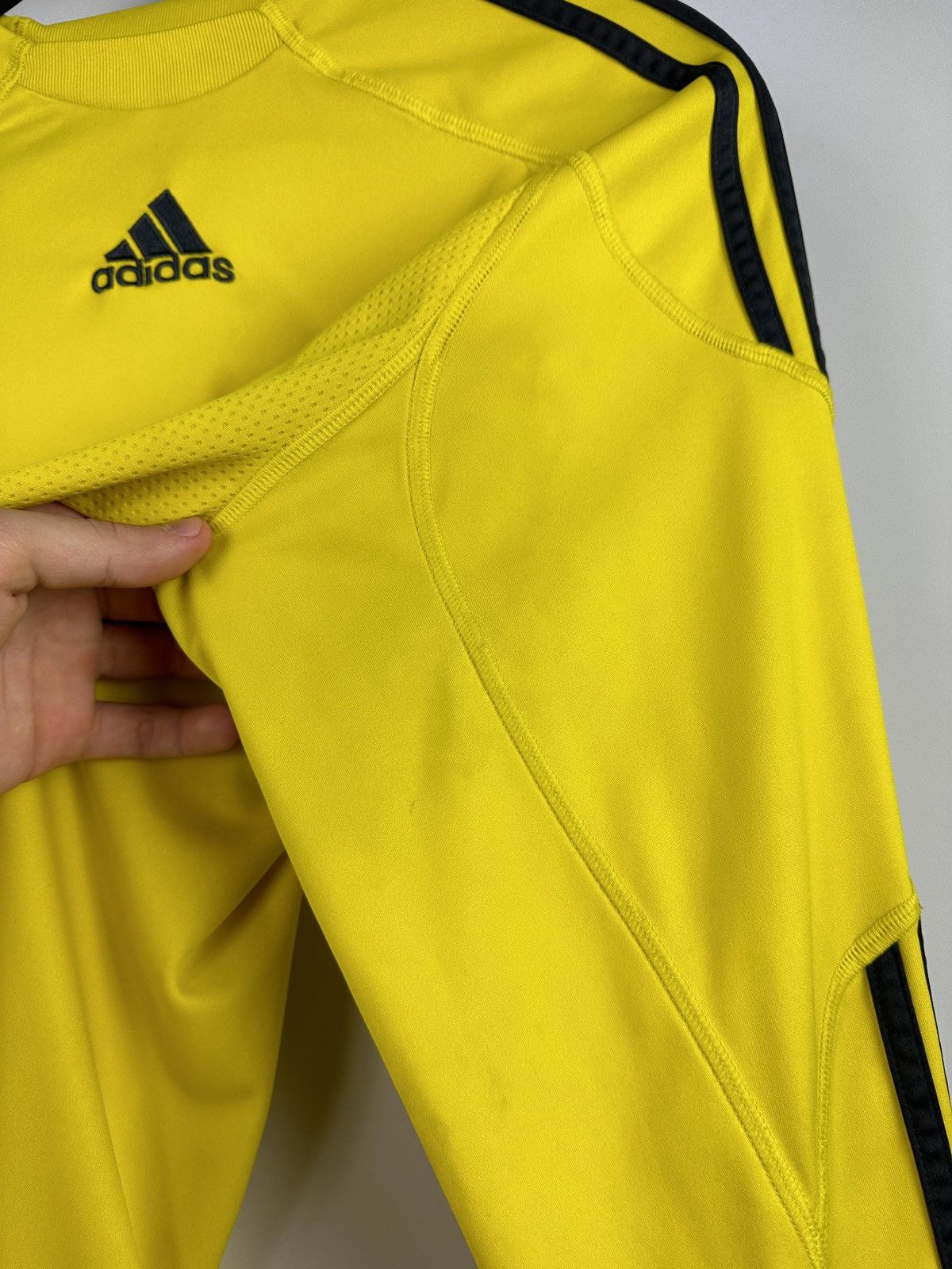 Adidas Adidas Liverpool 2009-2010 Away Long Sleeve Soccer Jersey Size US M / EU 48-50 / 2 - 13 Thumbnail