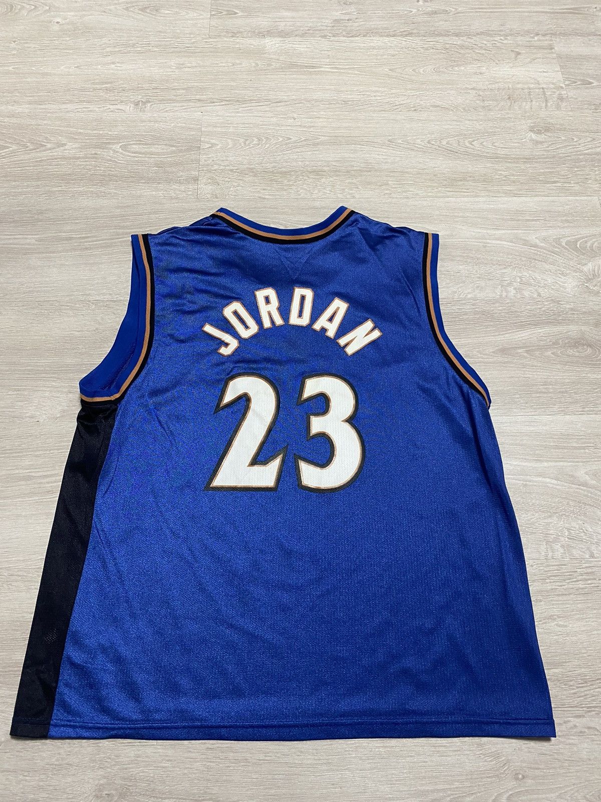 Champion Vintage Champion Jersey JORDAN 23 Wizards size 40 M-L Size US L / EU 52-54 / 3 - 1 Thumbnail