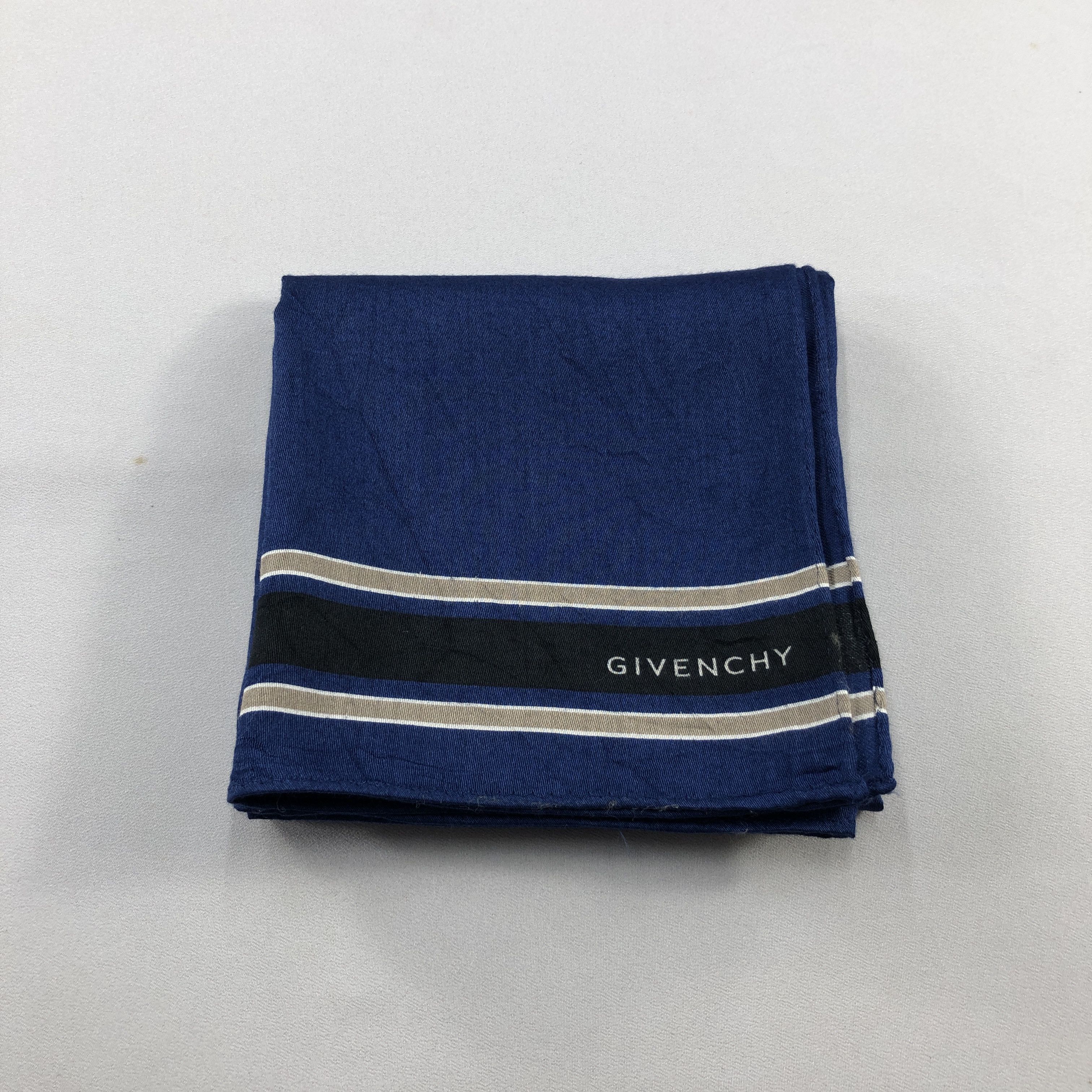 Givenchy Givenchy Handkerchief Neckerchief Bandana H3051 Size ONE SIZE - 6 Thumbnail