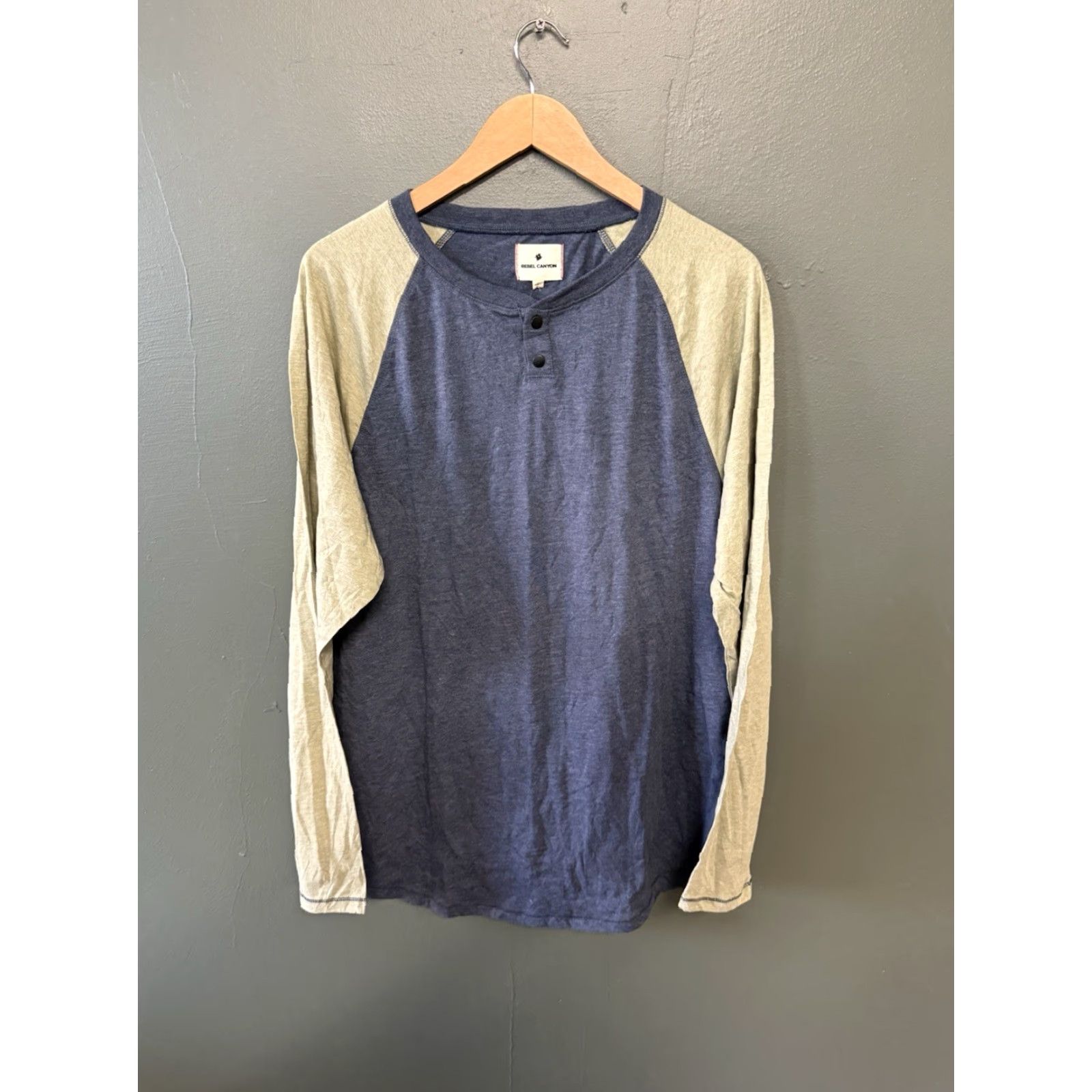 Vintage VINTAGE Rebel Canyon Mens Blue Long Sleeve Henley Shirt Size Large NWT Size US L / EU 52-54 / 3 - 2 Thumbnail