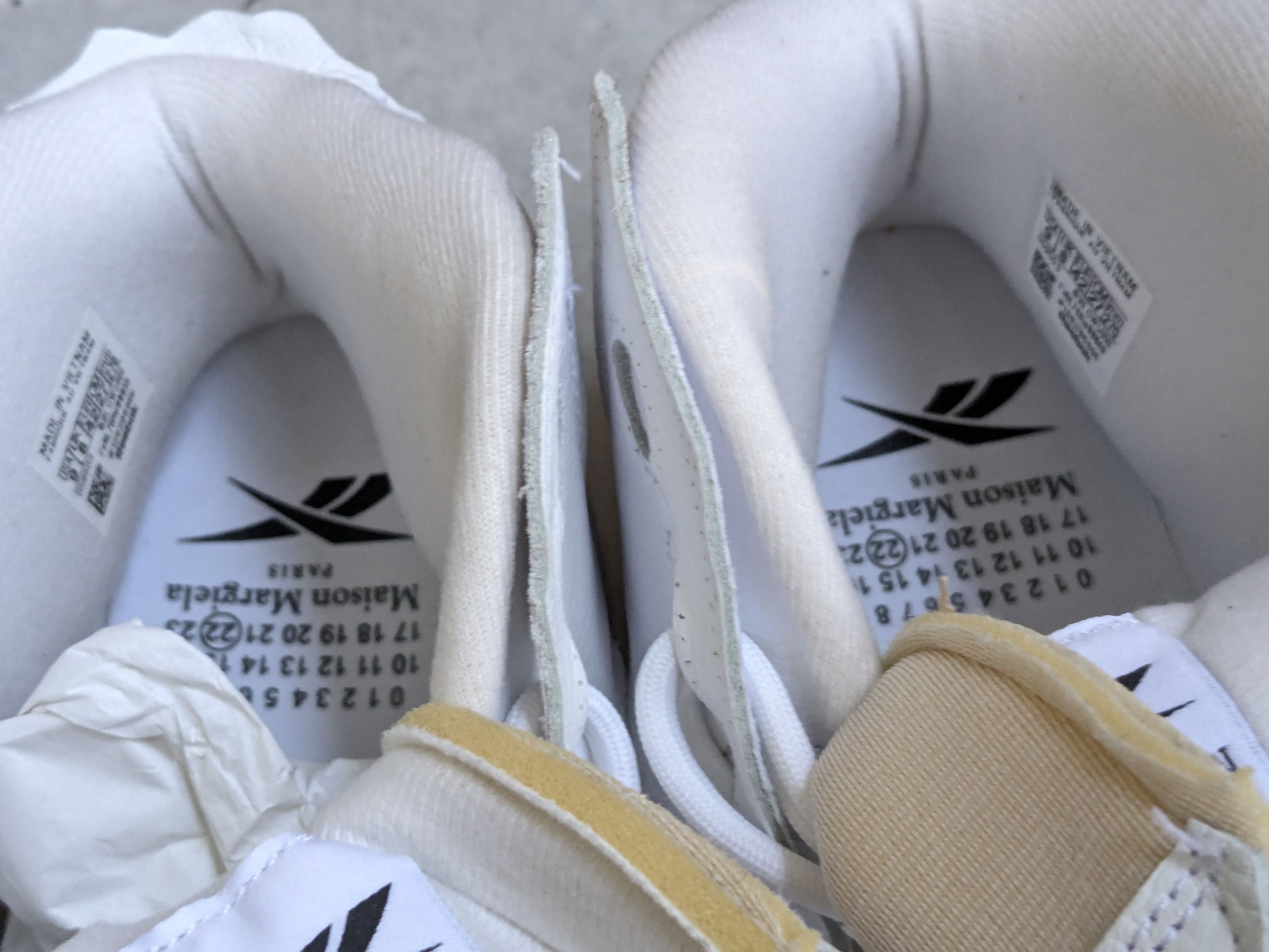 Maison Margiela × Reebok Maison Margiela Reebok Question White 9 High Tops Leather Size US 9 / EU 42 - 8 Thumbnail