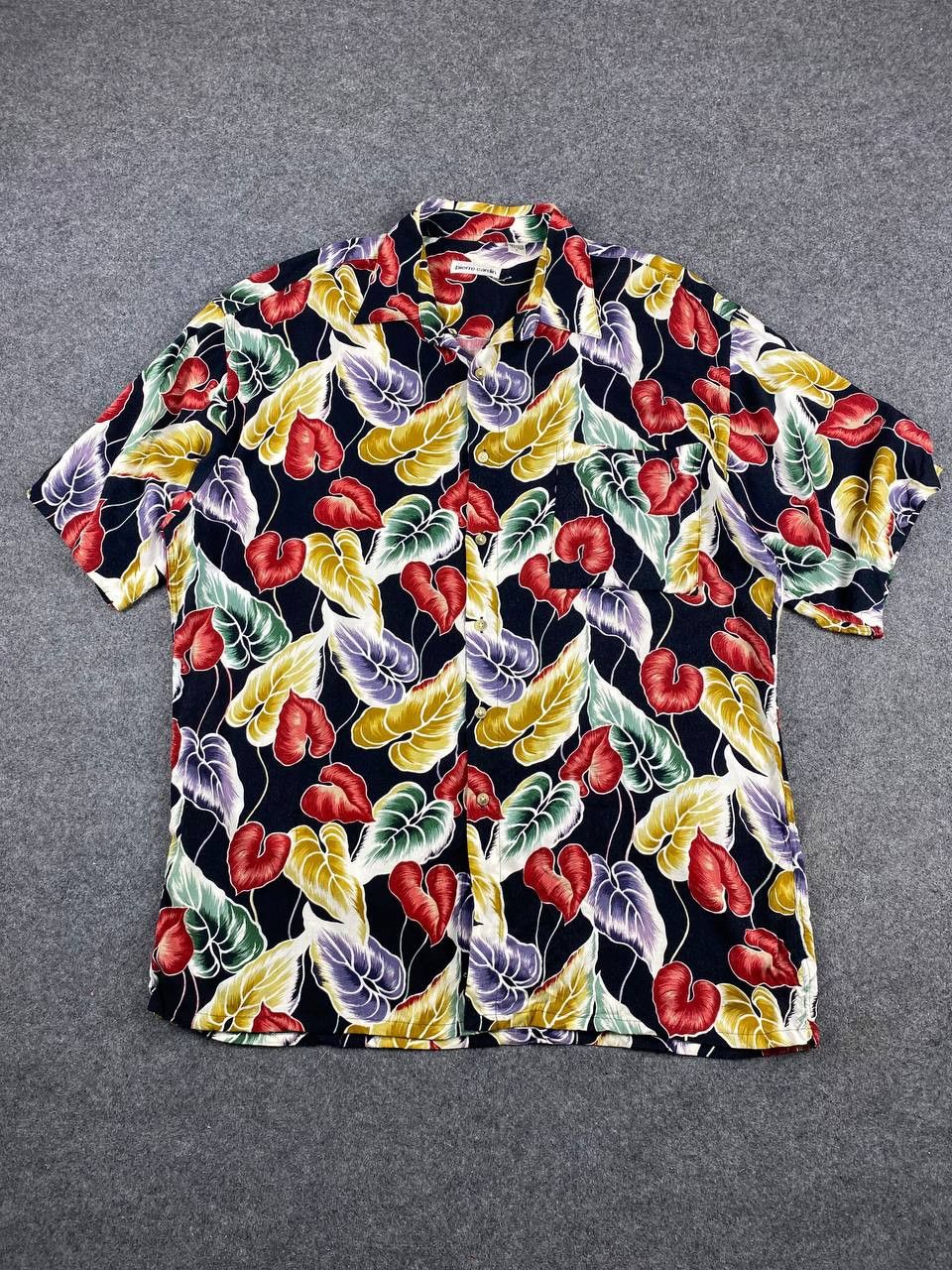 Pierre Cardin vintage piere cardin 100 rayon hawaiian shirt nice design Size US L / EU 52-54 / 3 - 1 Thumbnail