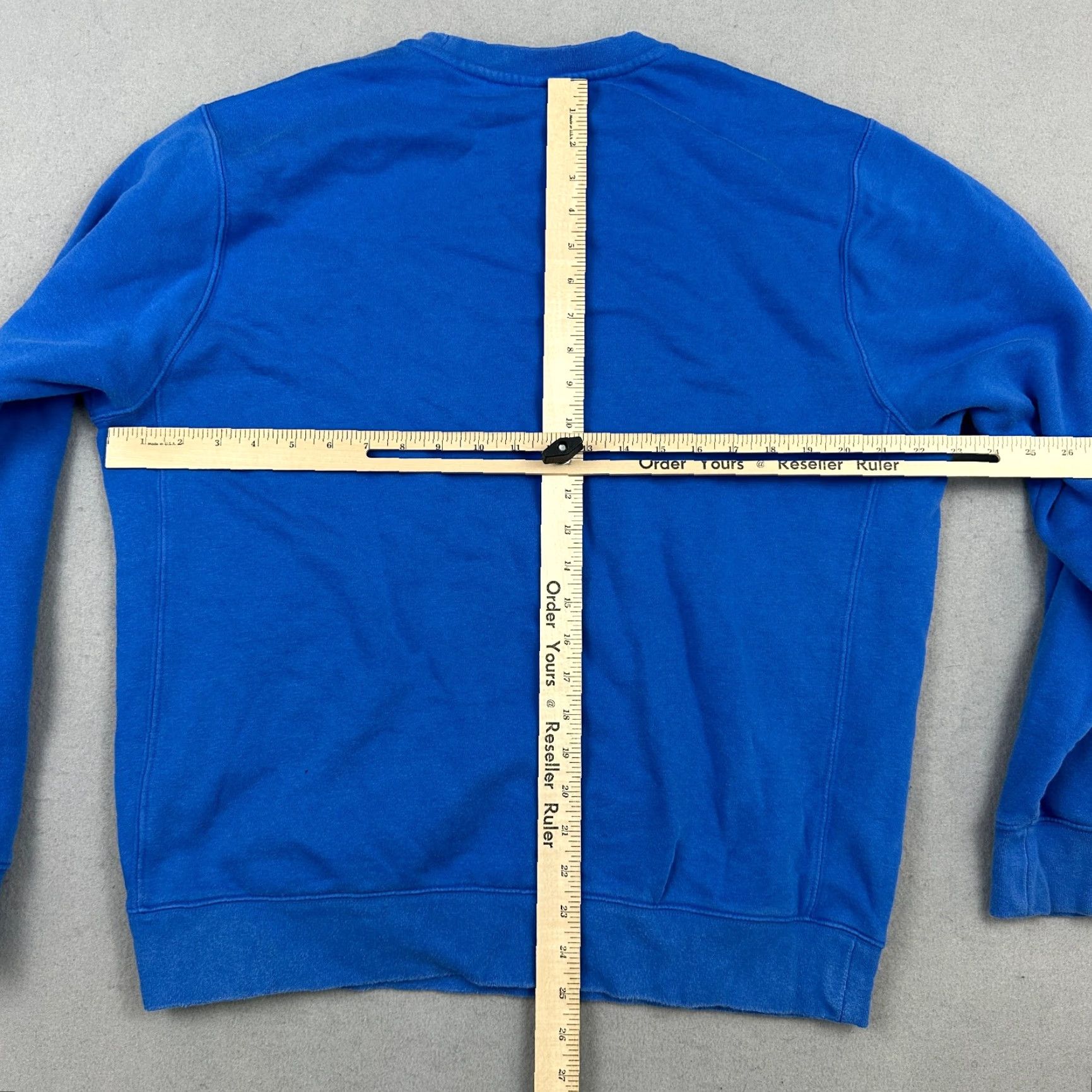 Nike Nike Sweatshirt Men Medium Blue Embroidered Swoosh Crewneck Pullover Gym & Training Regular Size M Size US M / EU 48-50 / 2 - 6 Thumbnail