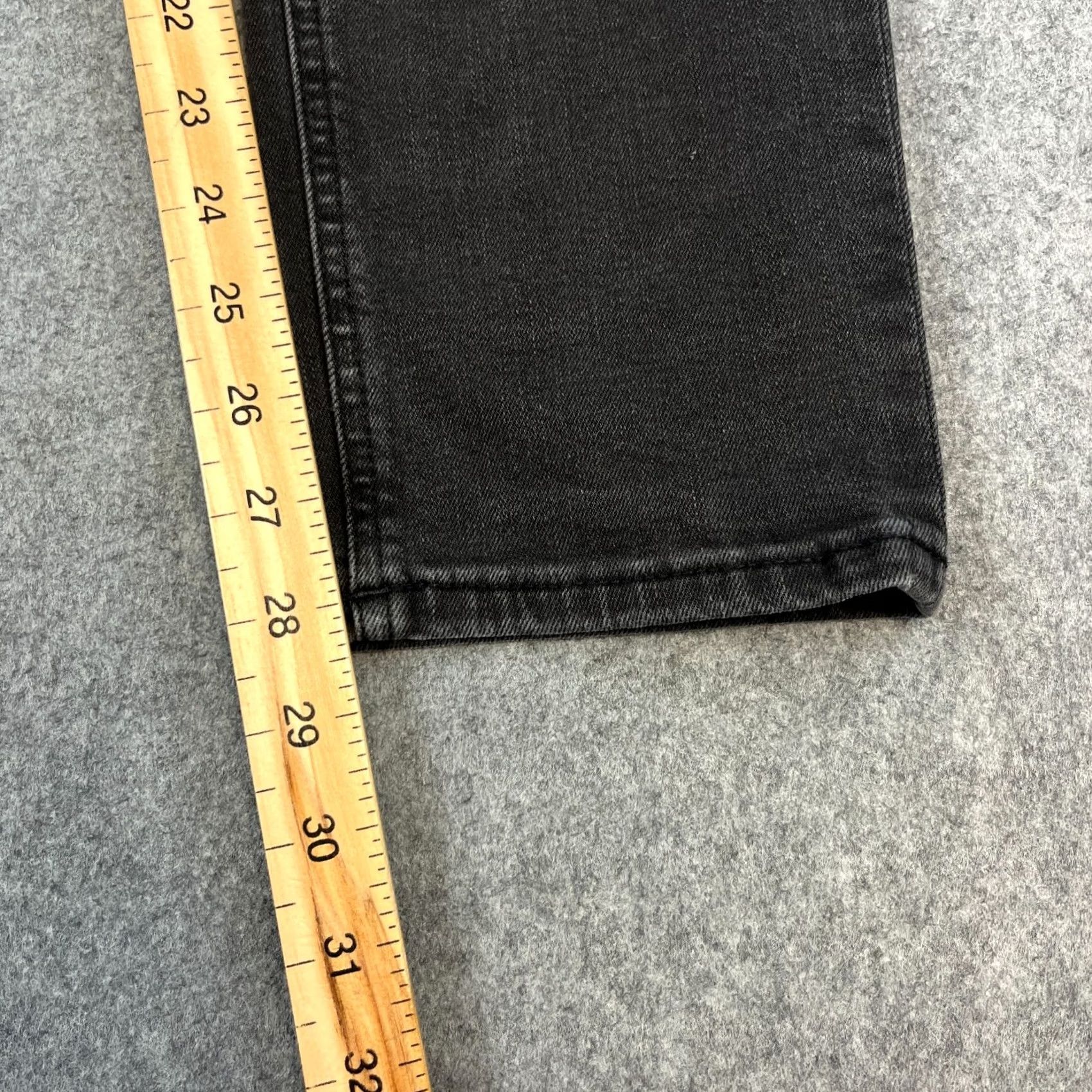 Hugo Boss HUGO BOSS Jeans Slim Delaware 28/30 Dark Wash Grey Stretch Denim Men Jeans Slim 5-Pocket Logo Waist 28in Inside Leg 30in Size US 28 / EU 44 - 4 Thumbnail