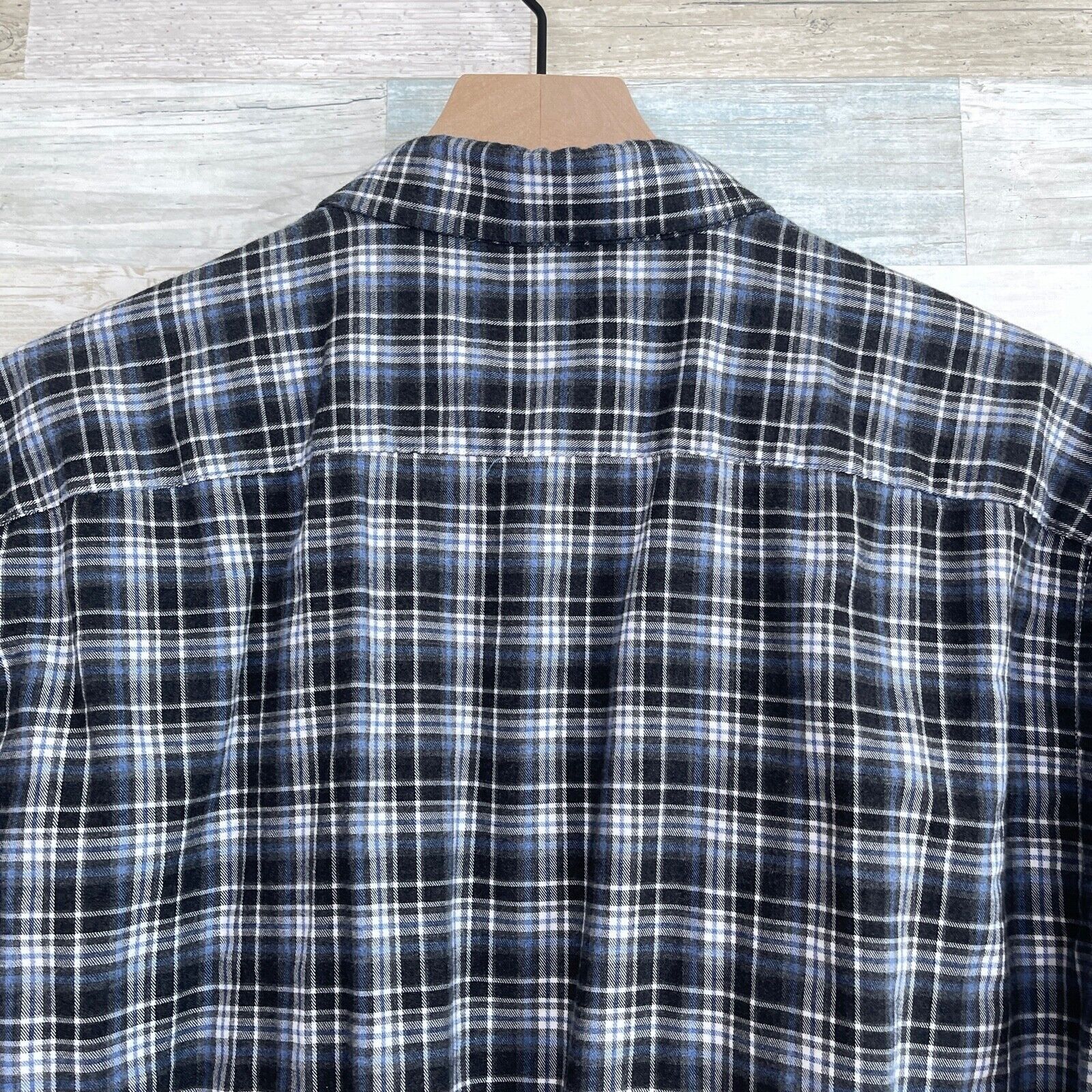 UNTUCKit UNTUCKit Flannel Plaid Shirt Blue Gray Button Down Mens L Size US L / EU 52-54 / 3 - 4 Thumbnail