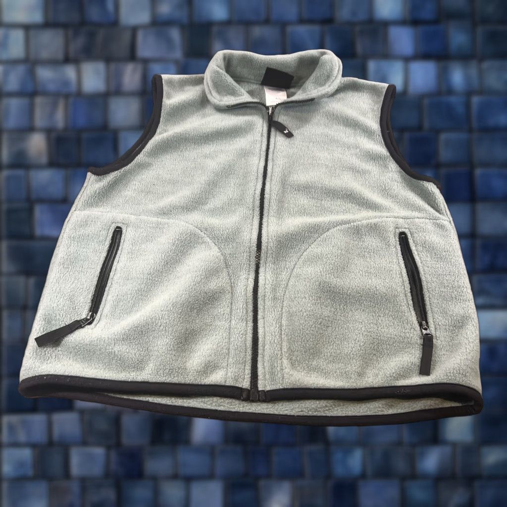 Helly Hansen **Women Regular Fit S Helly Hansen Blue Vest Fleece Zip Up Daybreaker** User: Women Regular Fit S Helly Hansen Blue Vest Fleece Zip Up Daybreaker Size S / US 4 / IT 40 - 1 Thumbnail