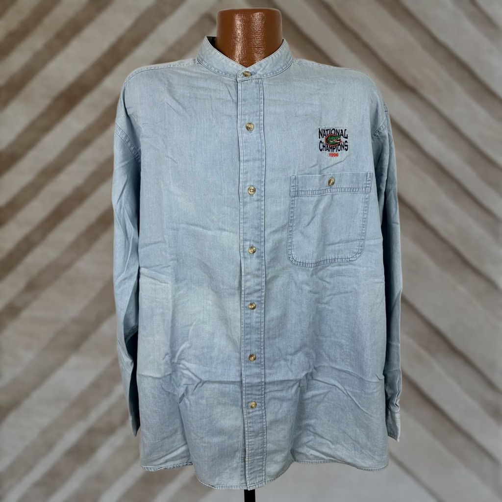 Vintage VINTAGE Florida Gators Shirt Gear for Sports Chambray Band Collar Mens Large Blue 90s College Football Shirt Size US L / EU 52-54 / 3 - 1 Thumbnail