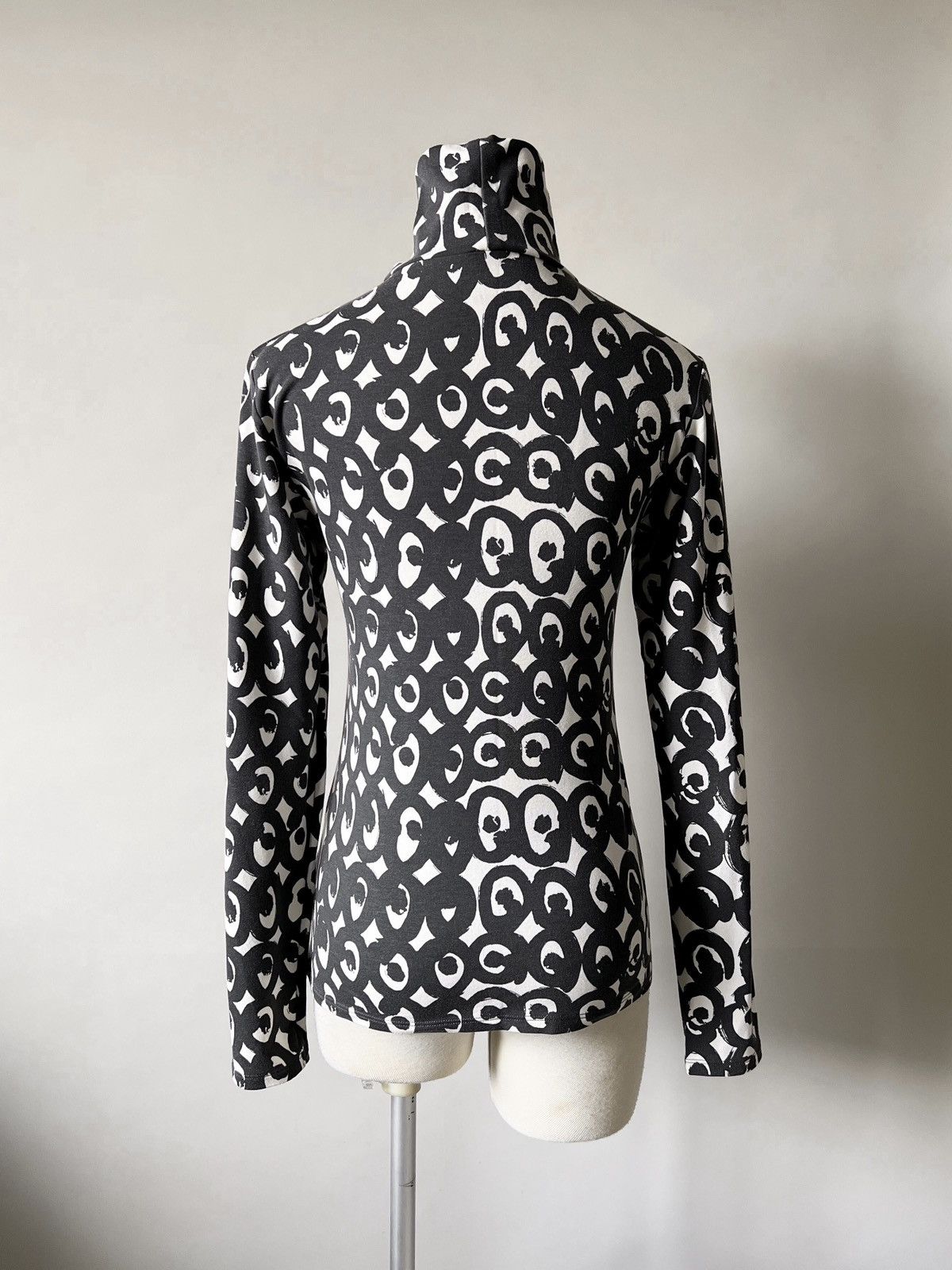 Marimekko Marimekko Kissapöllö Uniqlo Brushstroke Heattech Turtleneck Size XS / US 0-2 / IT 36-38 - 3 Thumbnail