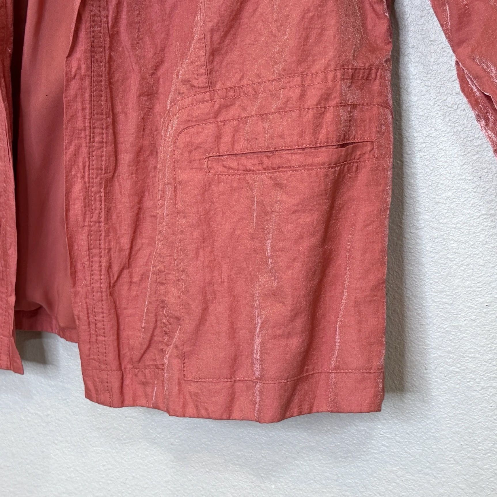 Vintage Chico’s Blazer Jacket Women’s 2 Metallic Orange Crinkle Long Sleeve Open Front Collared Pockets Short Length Business Casual Travel Size XS / US 0-2 / IT 36-38 - 3 Thumbnail