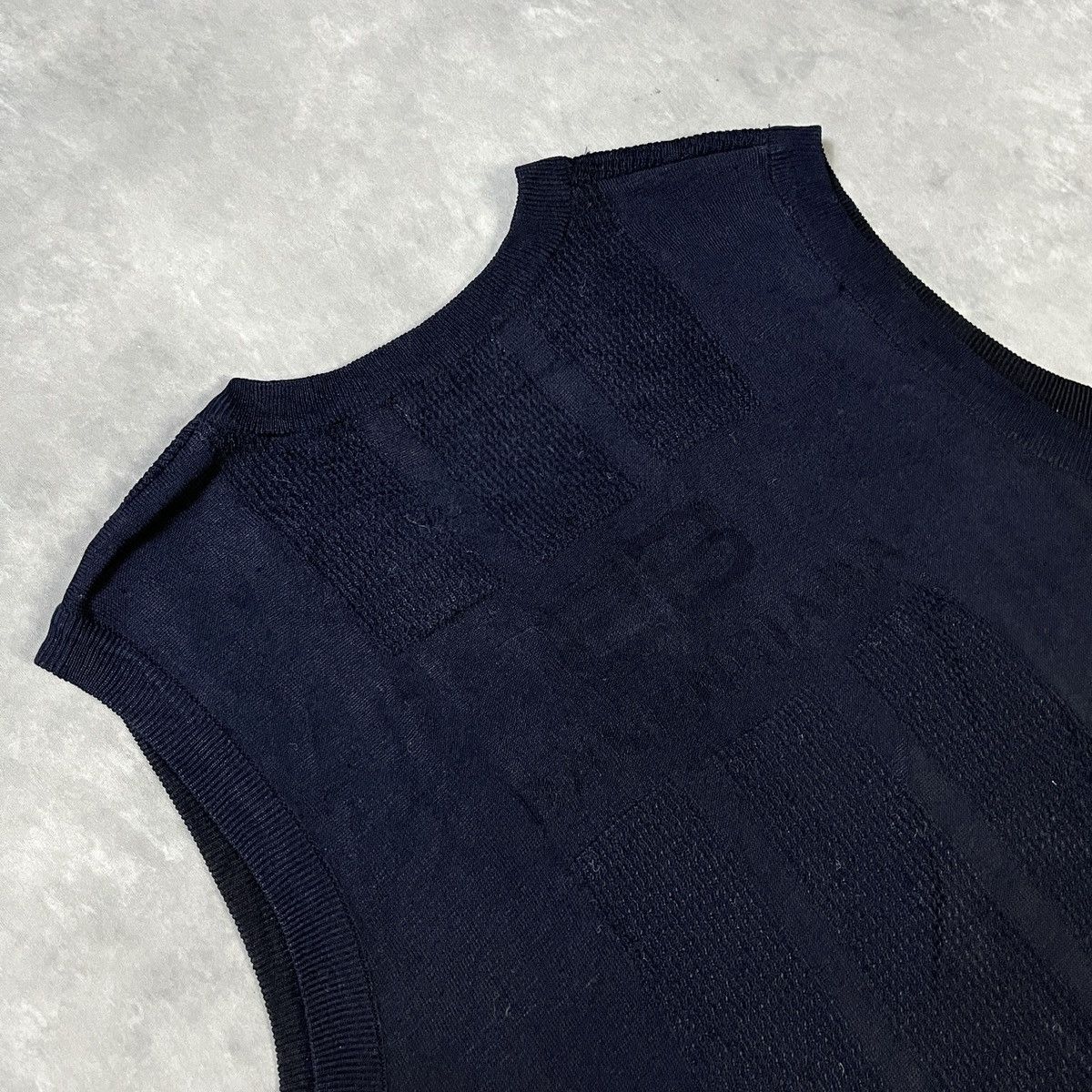 Balenciaga Vintage Vest Knitwear Balenciaga Paris Big Logo Size US L / EU 52-54 / 3 - 8 Thumbnail