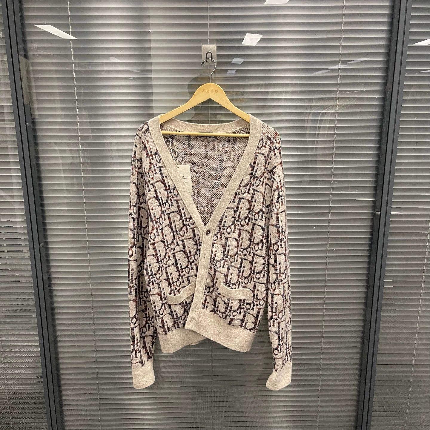 Dior Dior new beige wool Oblique print knit cardigan M Size US M / EU 48-50 / 2 - 1 Thumbnail