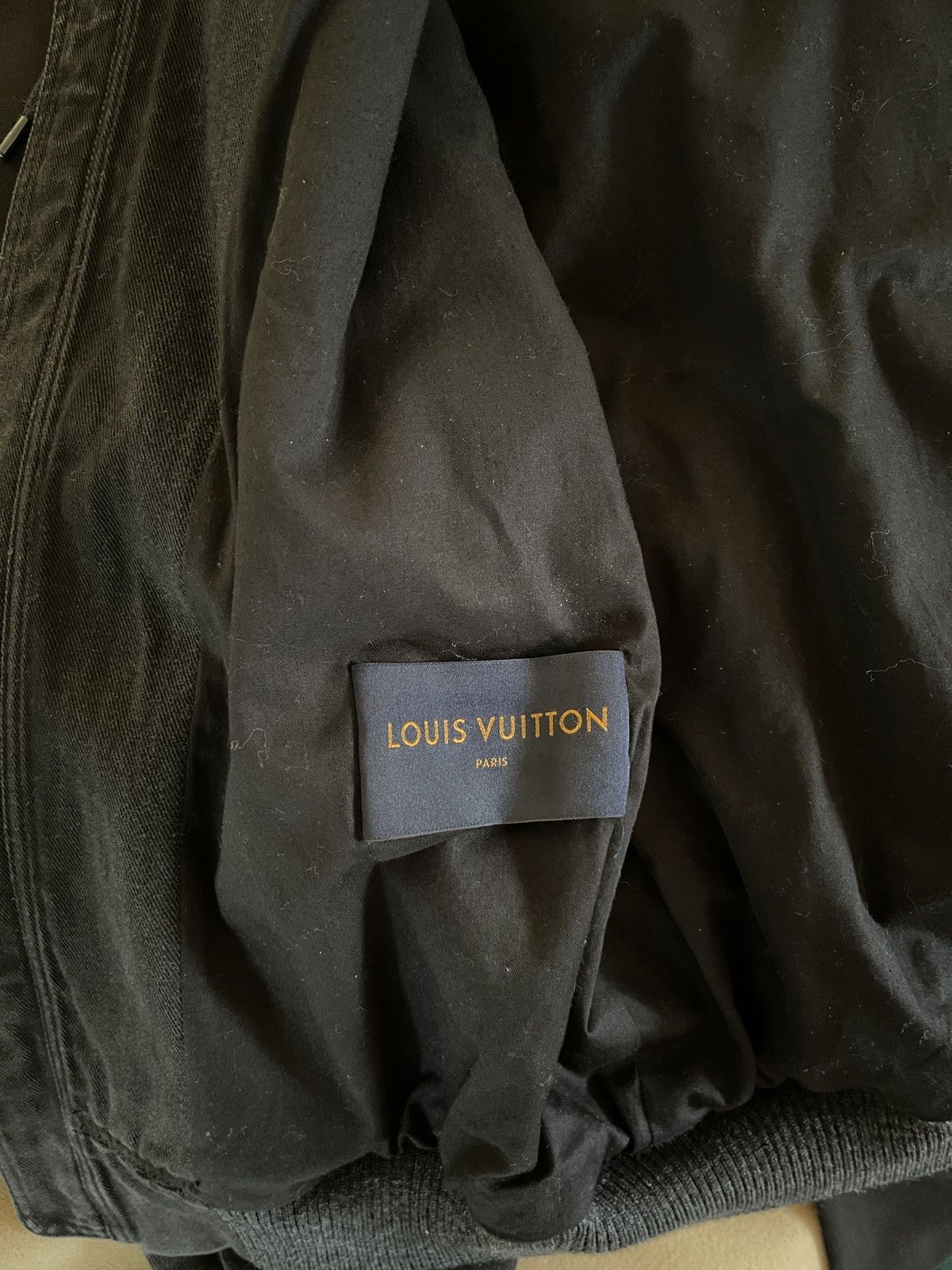 Louis Vuitton Louis Vuitton black hooded bomber jacket Size US S / EU 44-46 / 1 - 10 Thumbnail