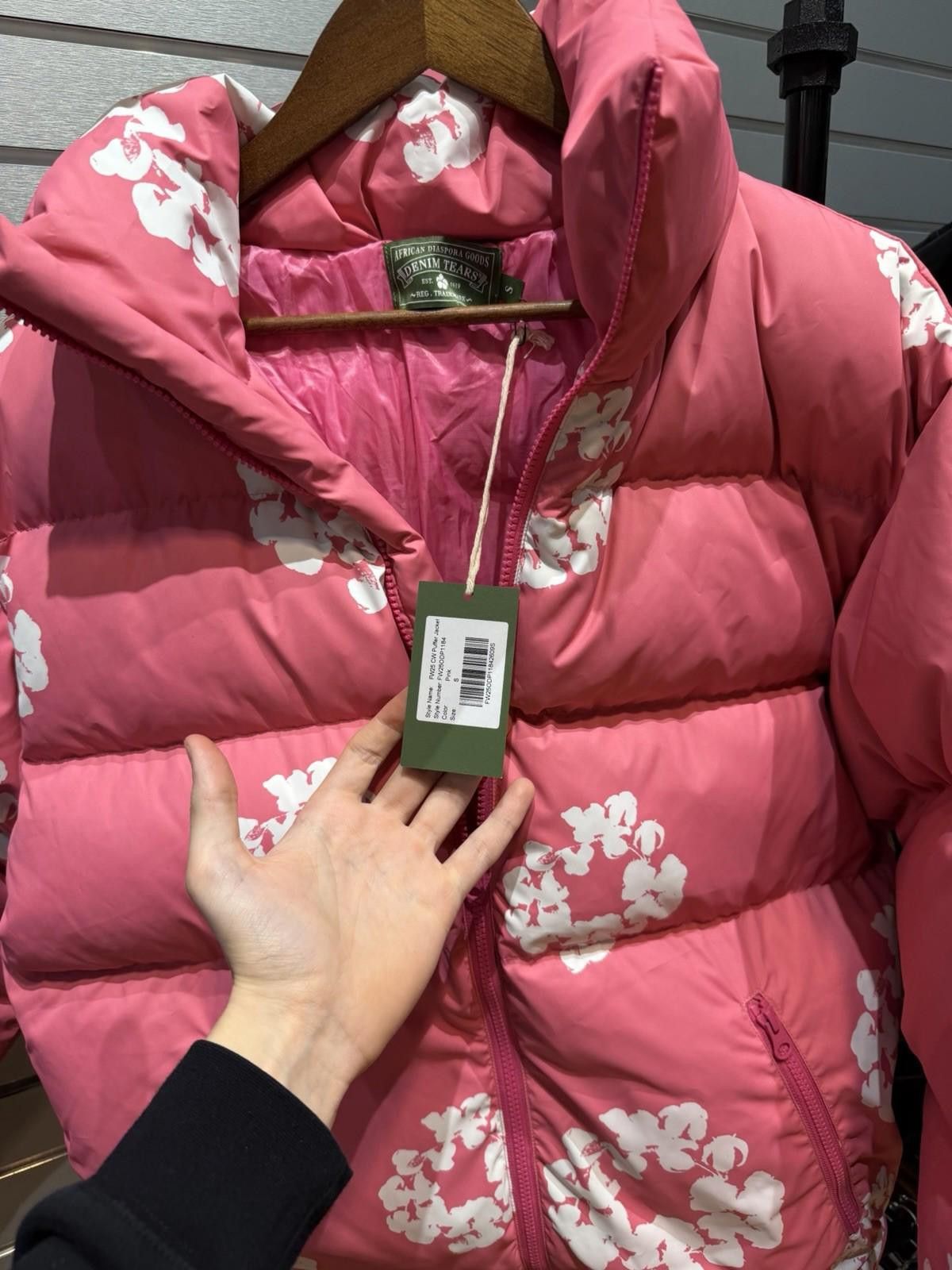DENIM TEARS Small Cotton Wreath Puffer Jacket Denim Tears Coat New Pink Size US S / EU 44-46 / 1 - 11 Thumbnail