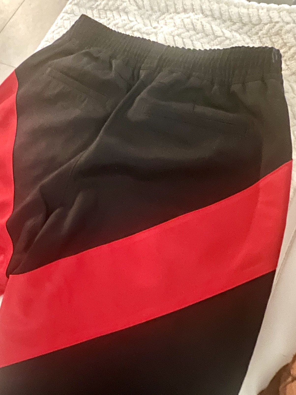 Givenchy RARE Givenchy Luxury Sweatpants Red V Design Black Pants Size US 30 / EU 46 - 5 Thumbnail
