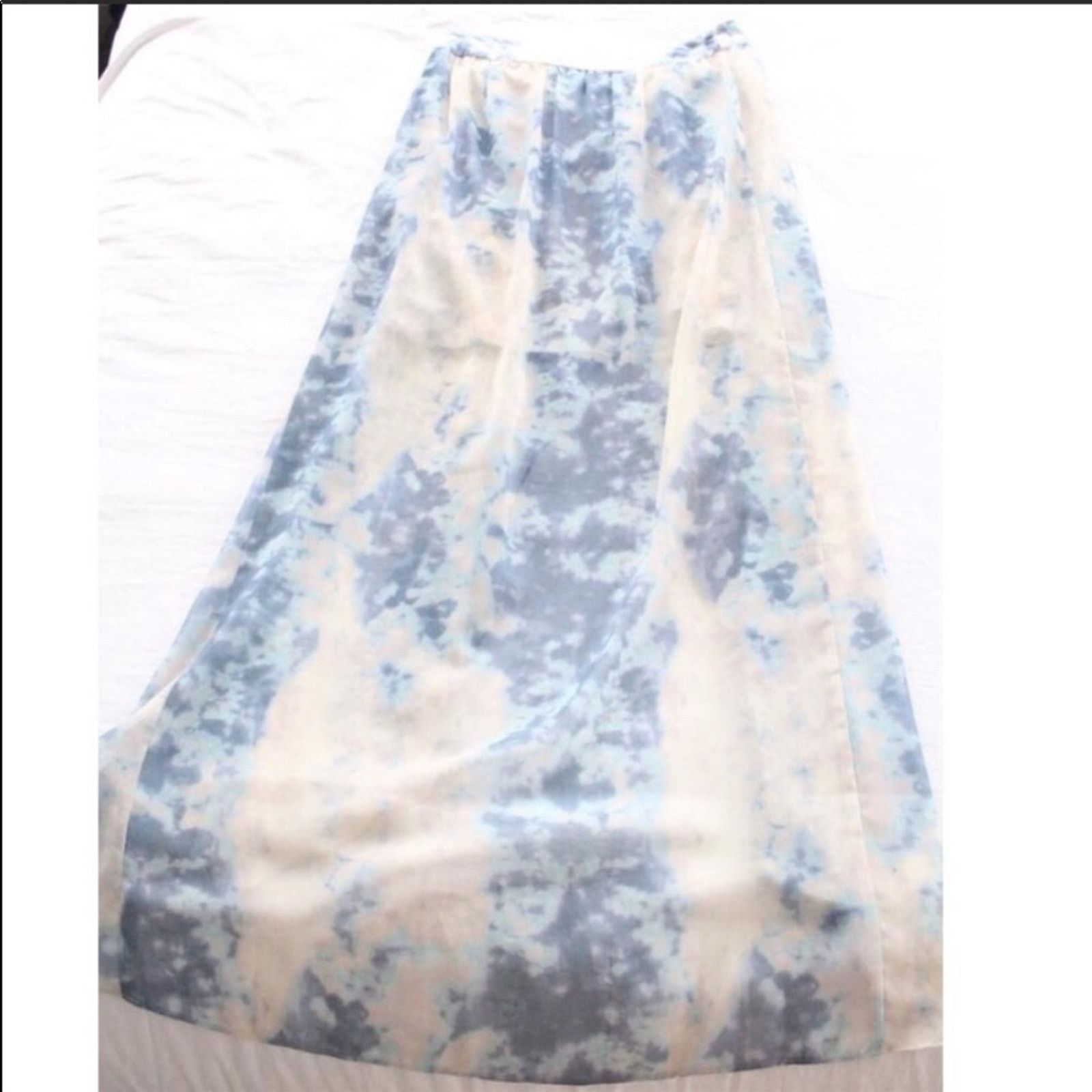 Free People UO KIMCHI BLUE Tidal Tie Dye White Ruffle Maxi Mini Skirt Size 28" / US 6 / IT 42 - 3 Thumbnail