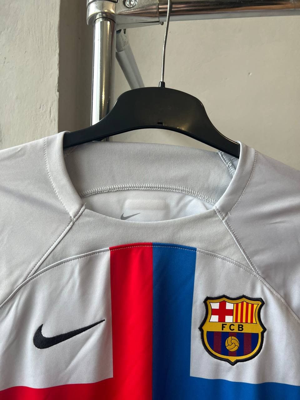 Nike NEW 2022/23 BARCELONA FC THIRD SOCCER JERSEY SHIRT SIZE L Size US L / EU 52-54 / 3 - 6 Thumbnail