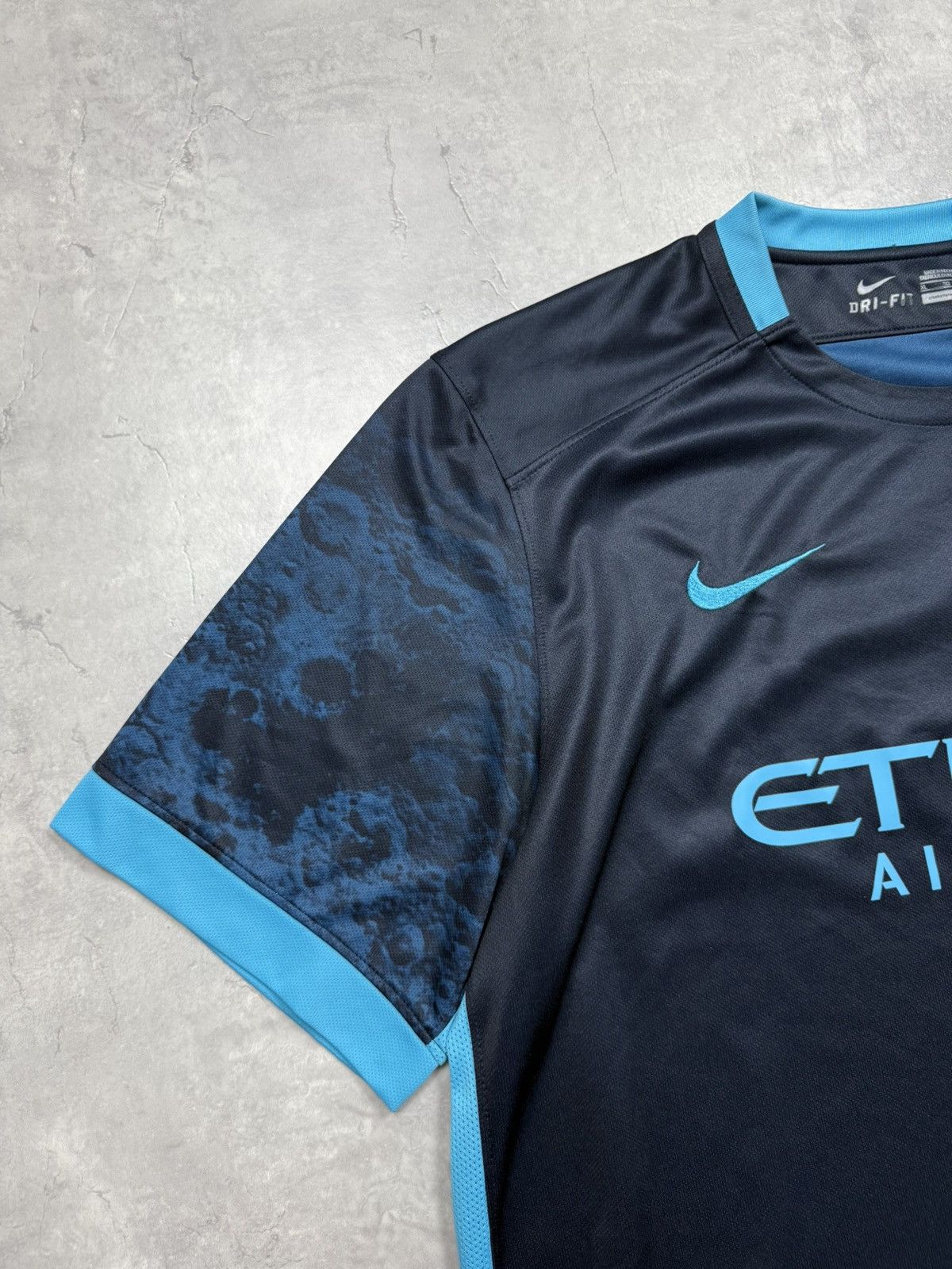 Nike Nike Manchester City 2015 Size US XL / EU 56 / 4 - 3 Thumbnail