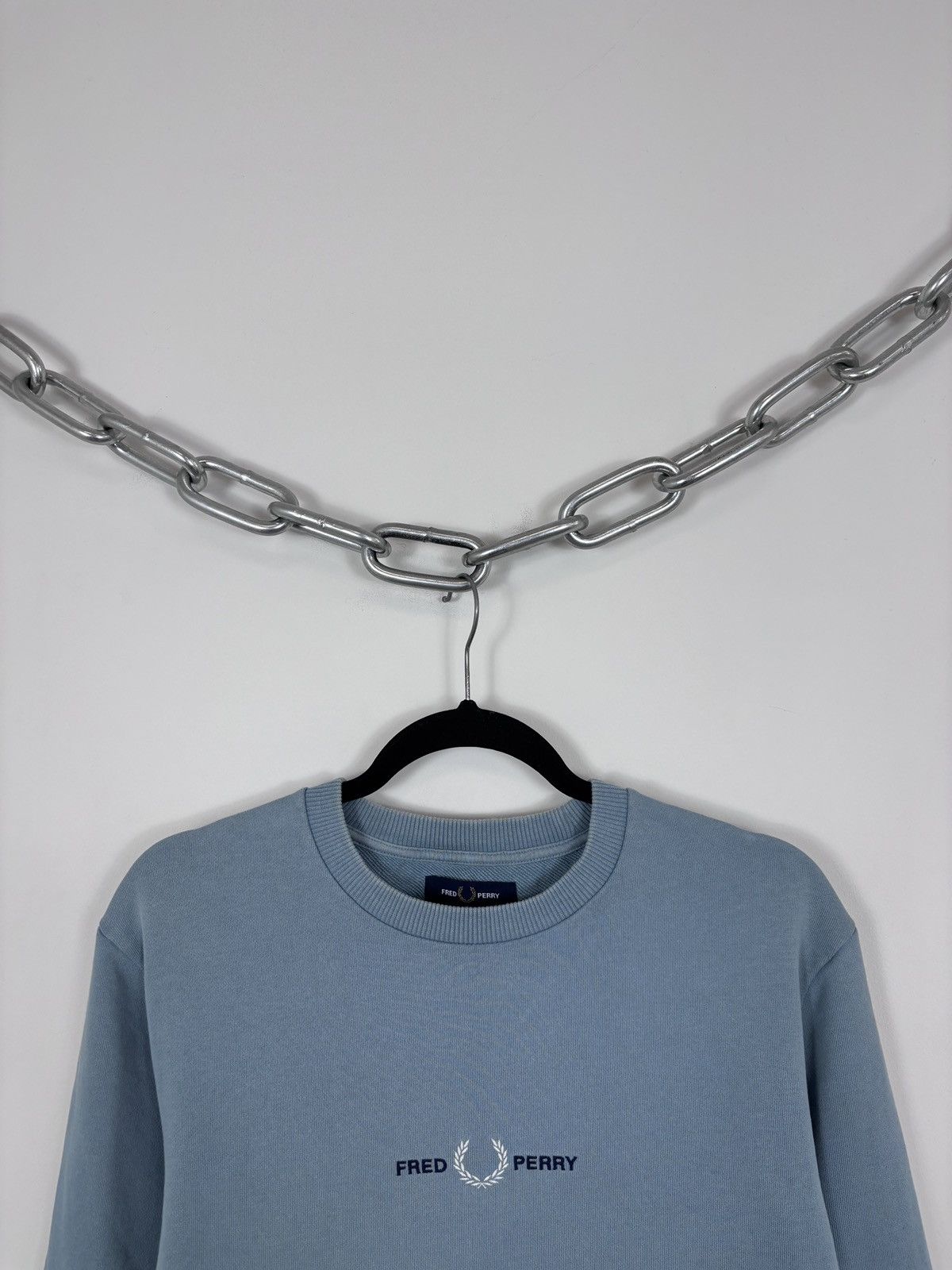 Fred Perry Fred Perry Men’s Ash Blue Embroidered Logo Sweatshirt Size US S / EU 44-46 / 1 - 3 Thumbnail