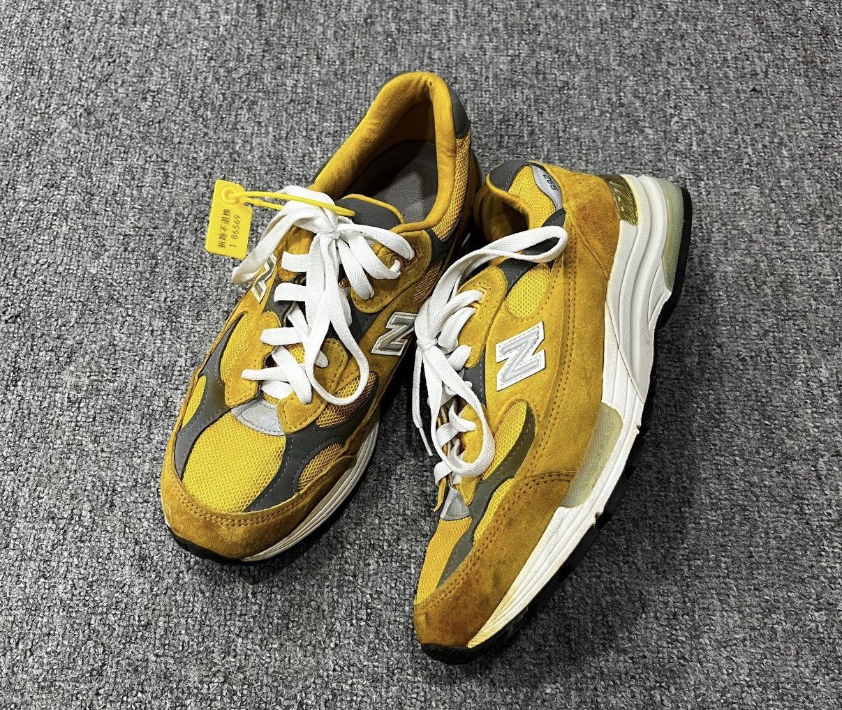 New Balance New Balance 992 Retro Low Running Shoes J16 Size US 8.5 / EU 41-42 - 1 Thumbnail