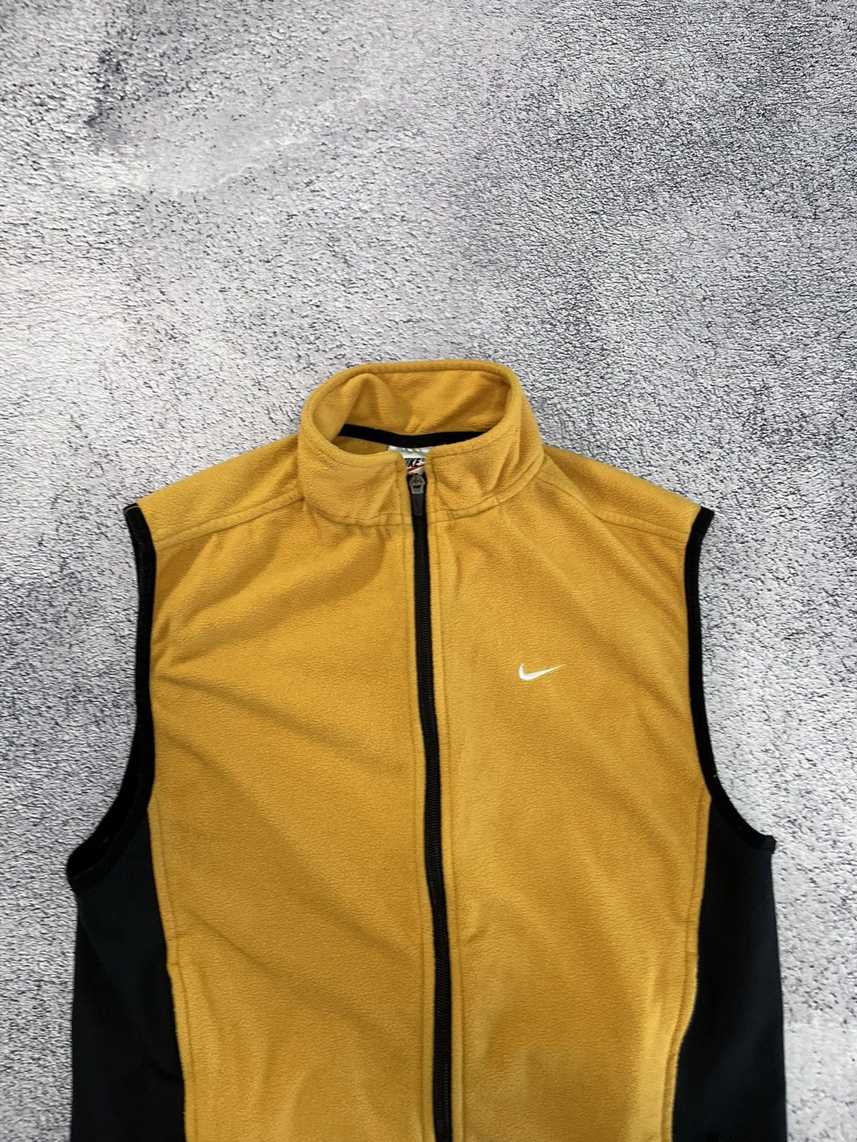 Nike × Vintage Nike Women Vest Fleece Vintage Yellow Swoosh Logo Size M Size M / US 6-8 / IT 42-44 - 4 Thumbnail