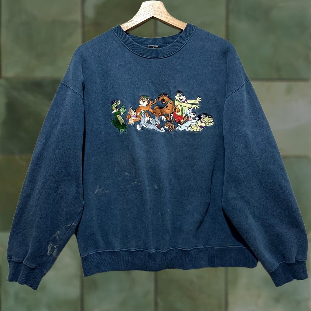 Vintage VINTAGE Warner Bros Embroidered Character Crewneck Sweater Navy Blue L Men/Women? Size US L / EU 52-54 / 3 - 1 Thumbnail