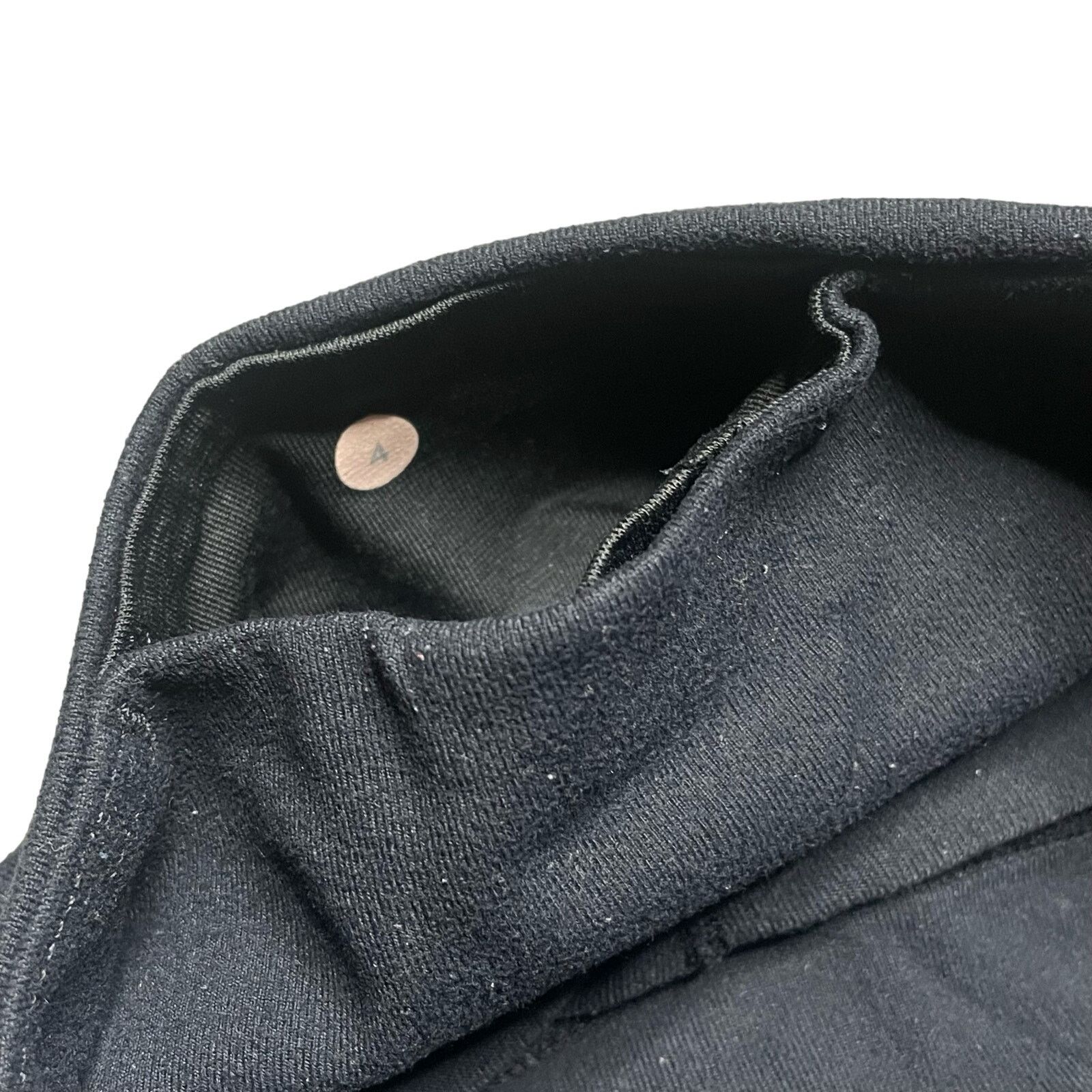 Lululemon Lululemon Black Leggings Size 27" / US 4 / IT 40 - 4 Thumbnail