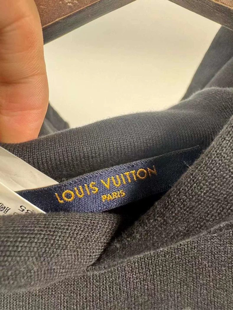 Louis Vuitton Louis Vuitton Black Airplane Hoodie Size US M / EU 48-50 / 2 - 3 Thumbnail