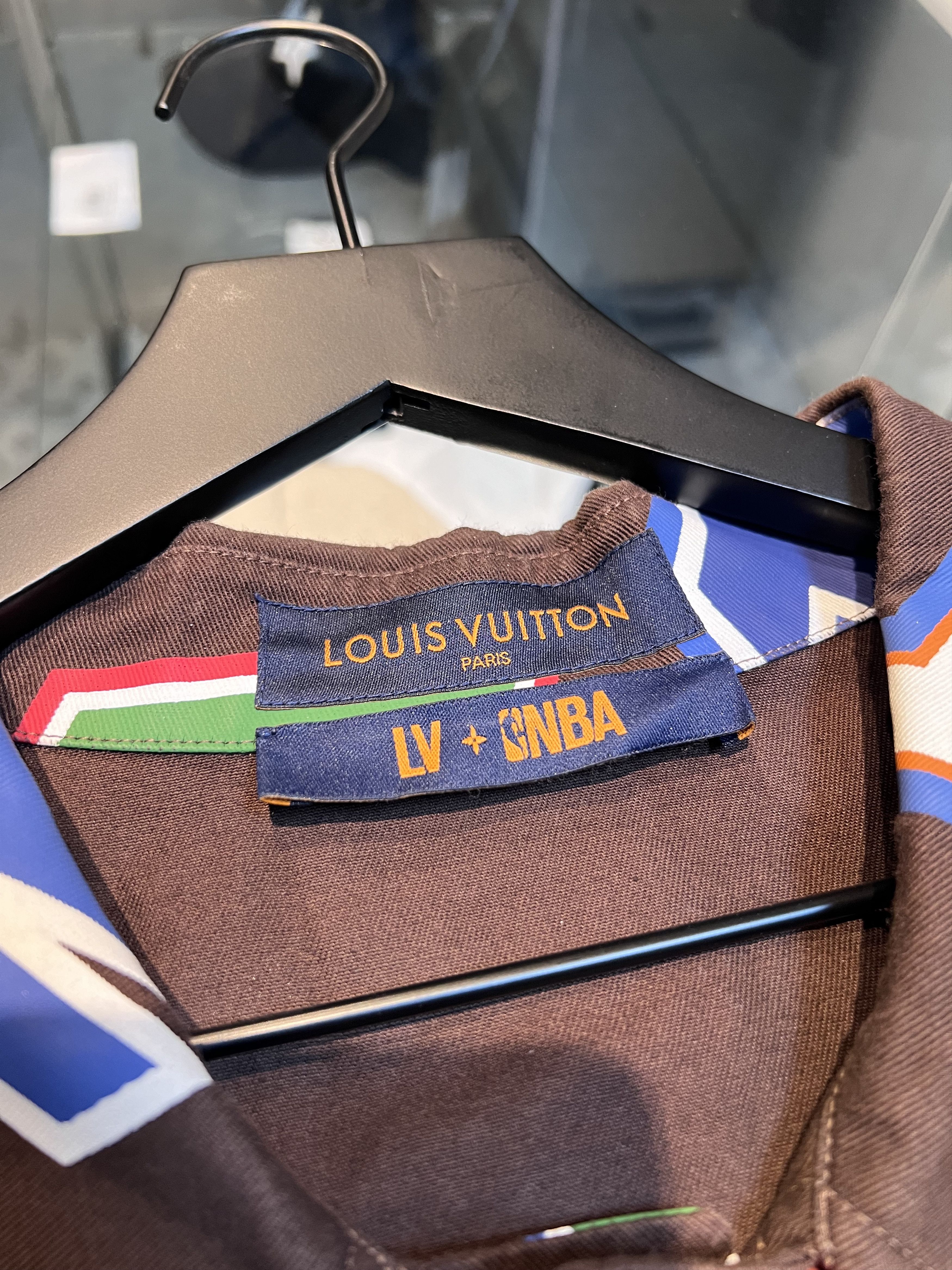 Louis Vuitton Louis Vuitton NBA Button On Size US XXL / EU 58 / 5 - 3 Thumbnail