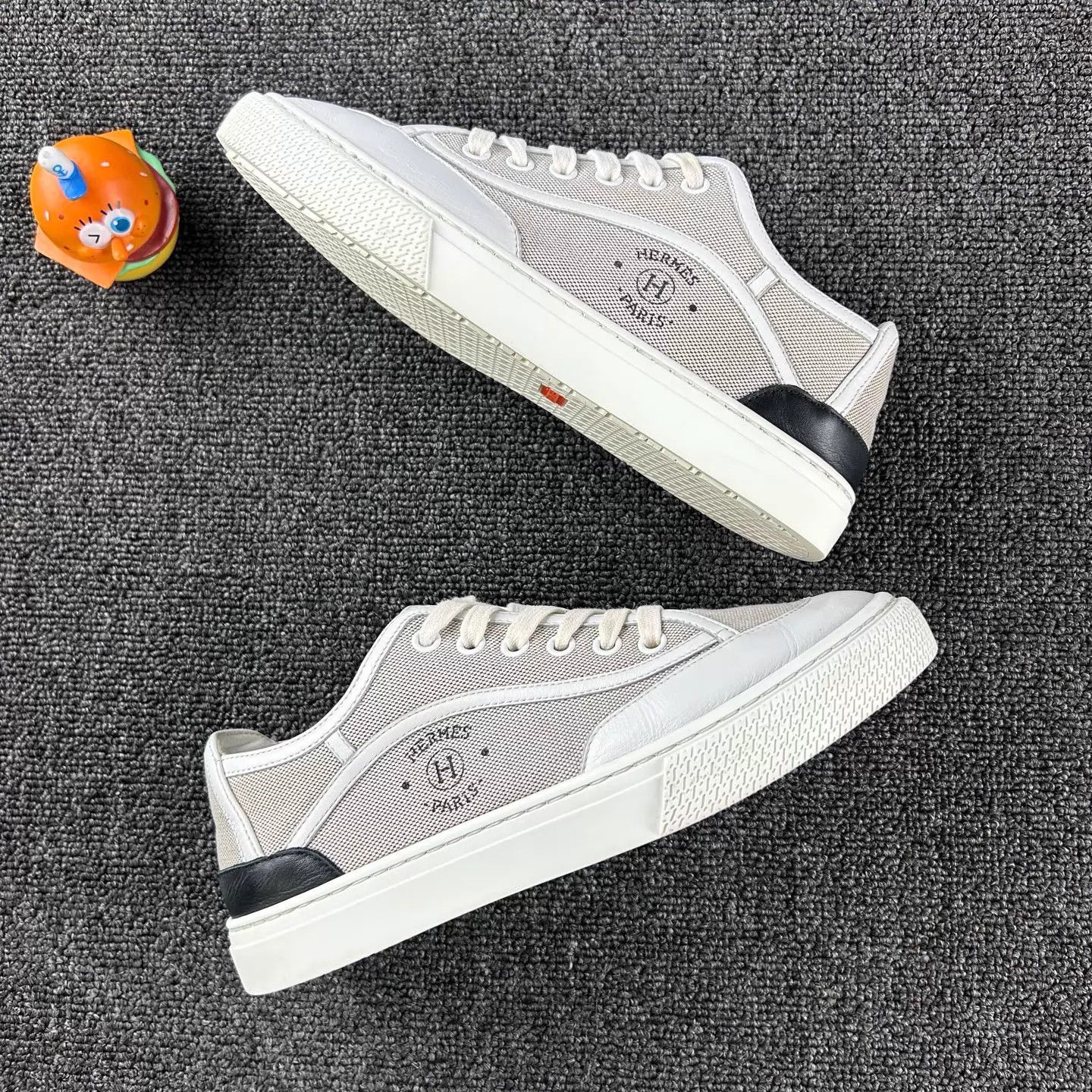 Hermes Hermes Gray Minimalist Logo Sneaker 36 Size US 5.5 / IT 35.5 - 4 Thumbnail