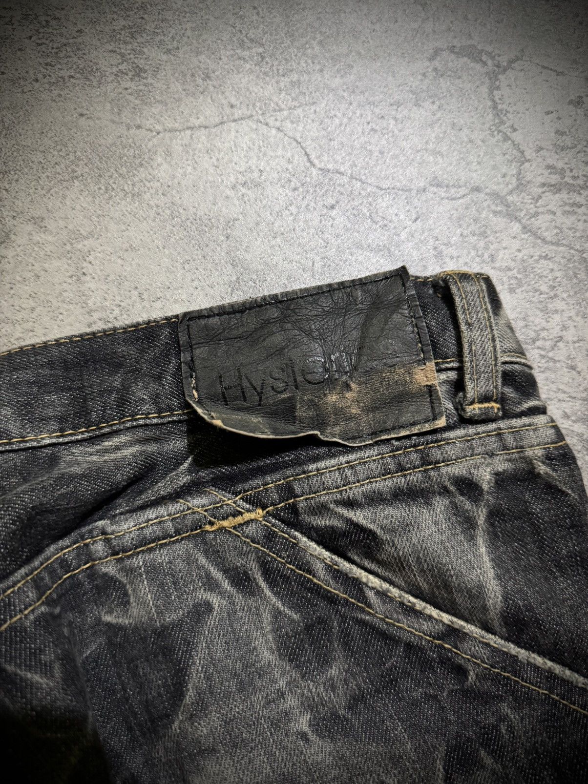 Hysteric Glamour HYSTERIC GLAMOUR FADDING JEANS Size US 32 / EU 48 - 11 Thumbnail