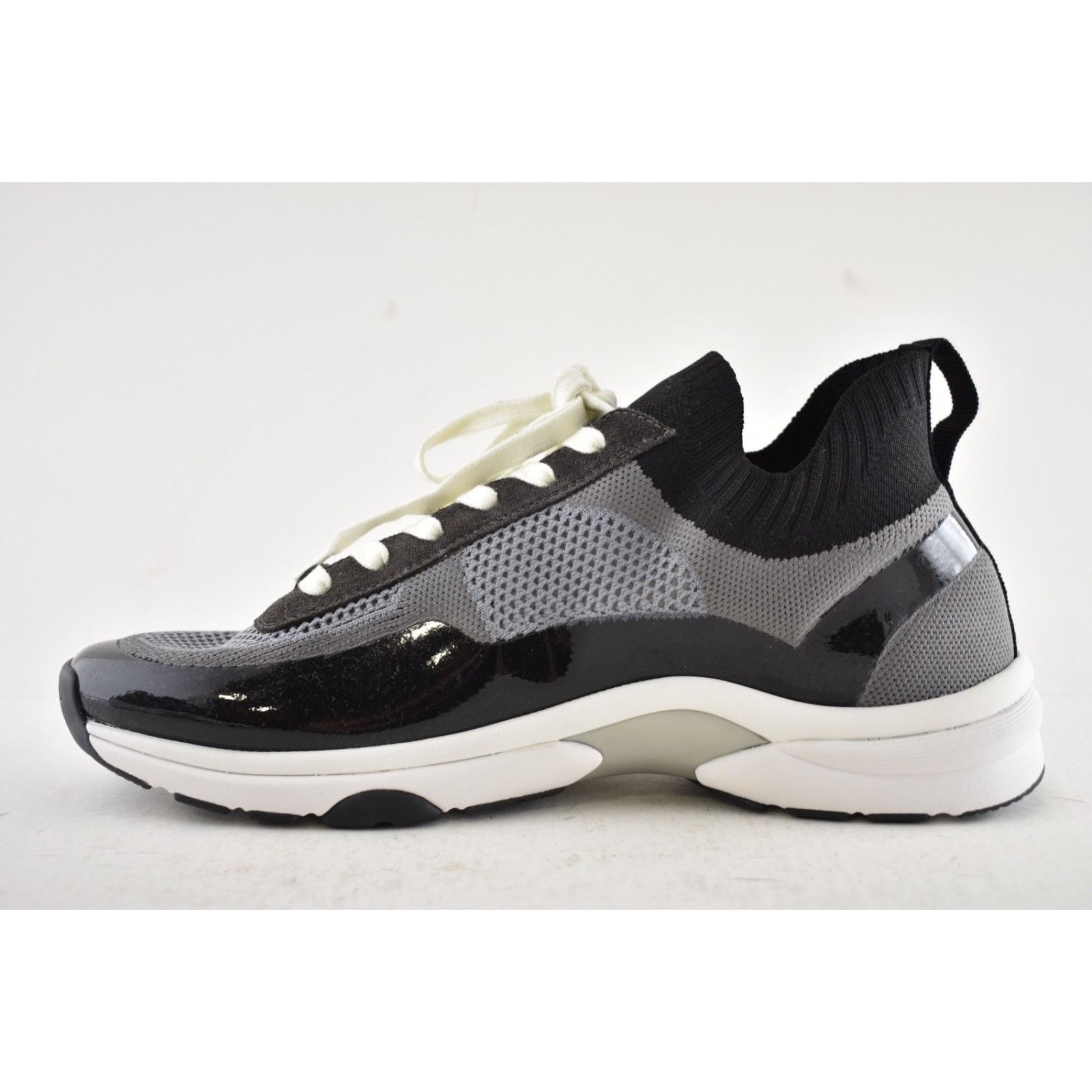 Chanel Chanel 22C Men Black White Grey Knit Clear CC Logo Low Size US 11 / EU 44 - 10 Thumbnail