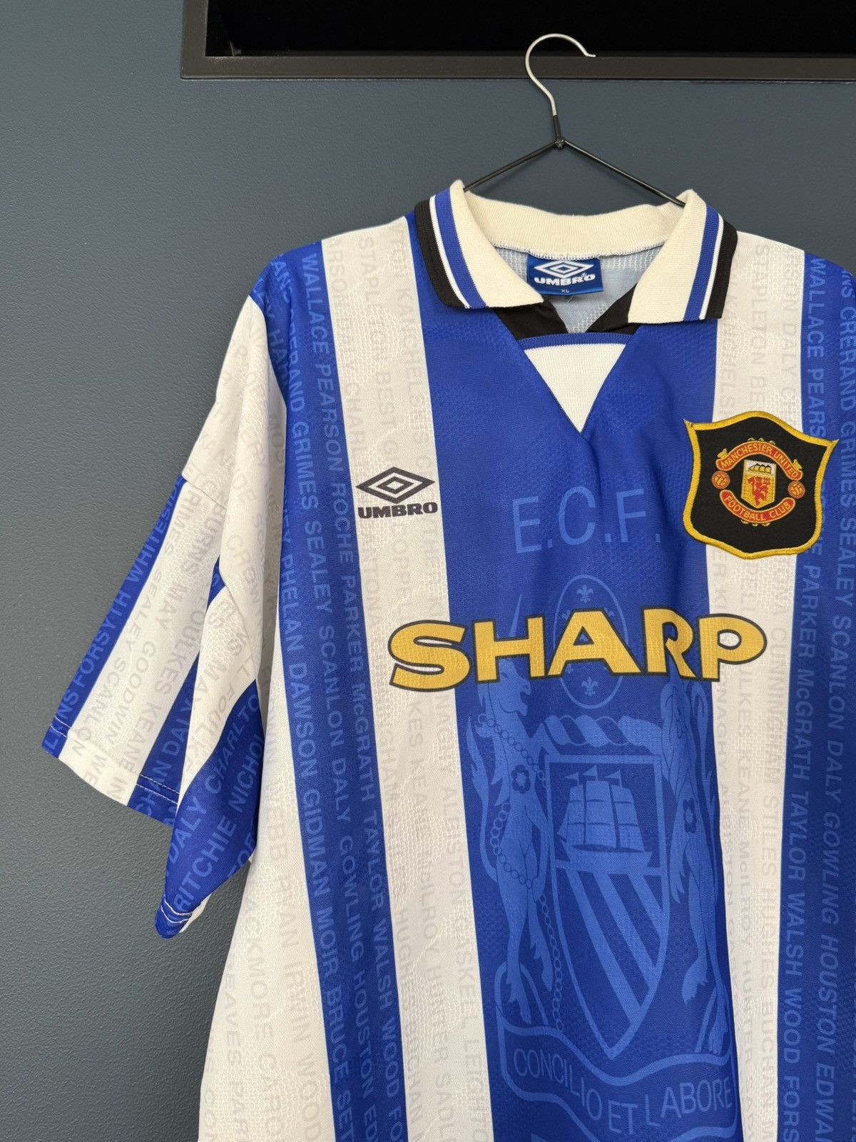 Umbro Manchester United 1994-96 Umbro Retro Soccer Away Jersey Size US XL / EU 56 / 4 - 3 Thumbnail