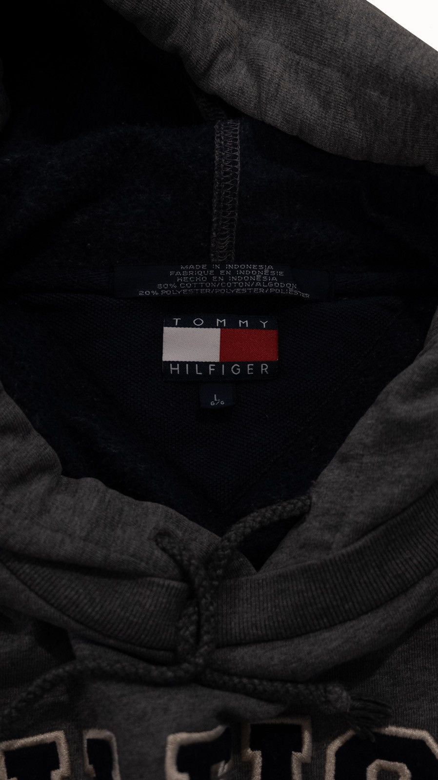 Vintage Vintage Tommy Hilfiger Hoodie Size US L / EU 52-54 / 3 - 2 Thumbnail