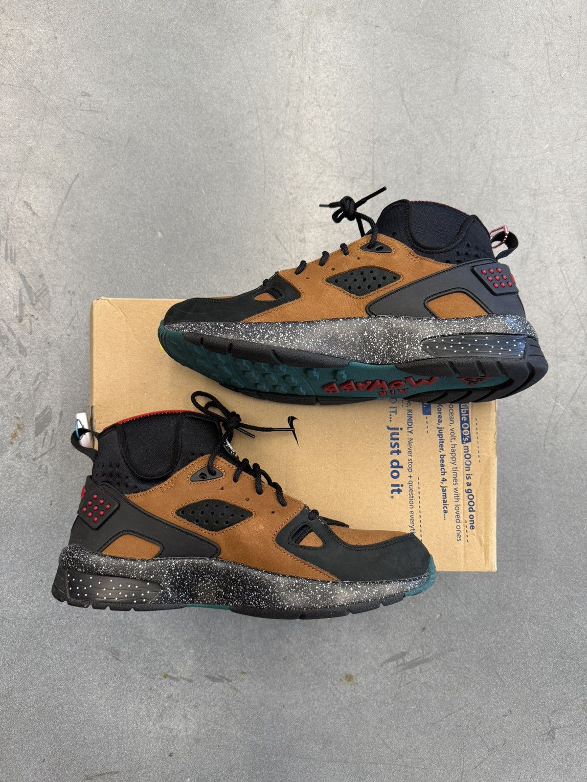 Nike 2019 Nike Air Mowabb NXN ACG Olivia Kim Size US 12 / IT 42 - 2 Thumbnail