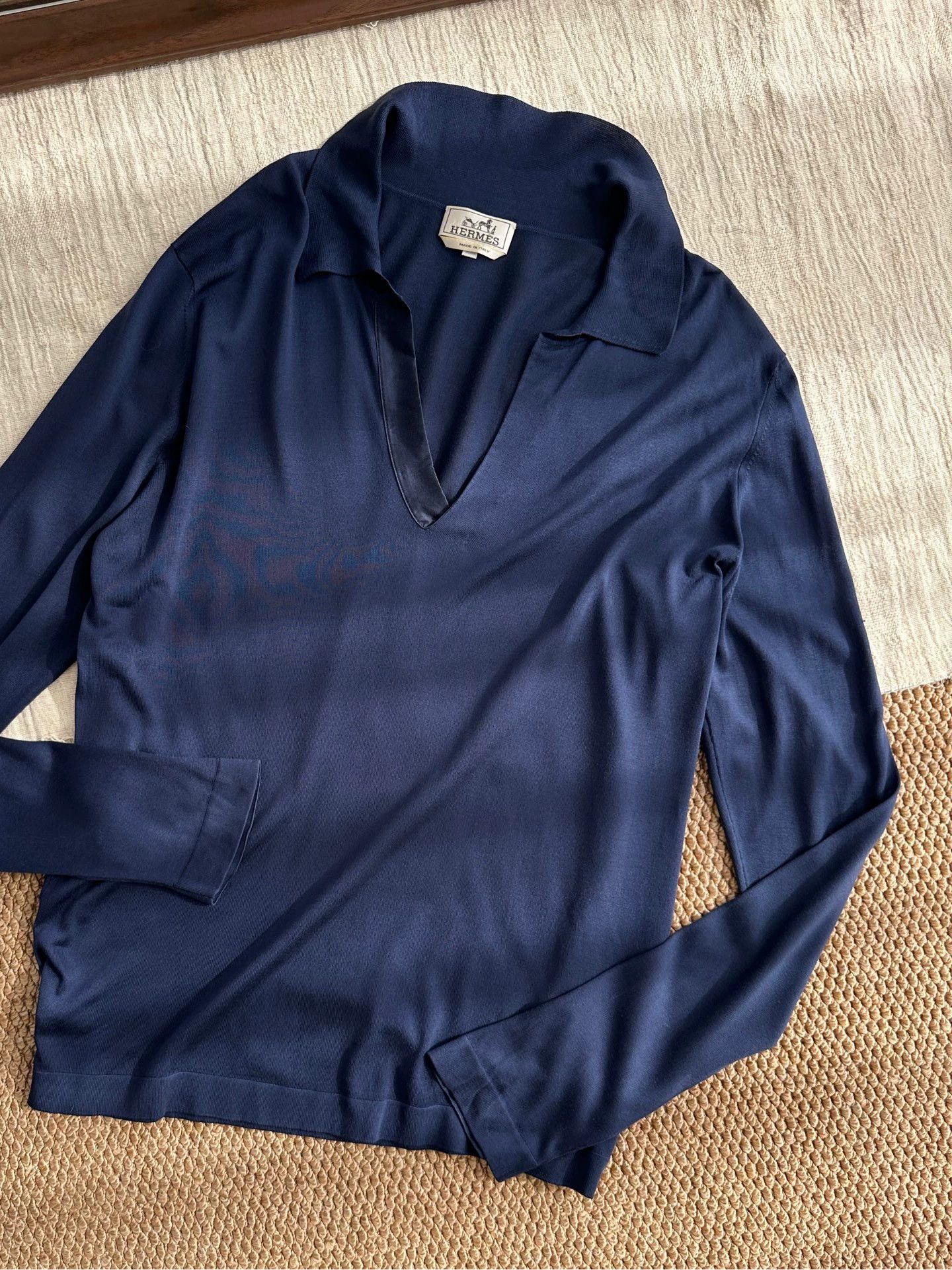 Hermes Hermes Silk V-neck Light Casual Knitted LS Top Women Navy L Size L / US 10 / IT 46 - 6 Thumbnail